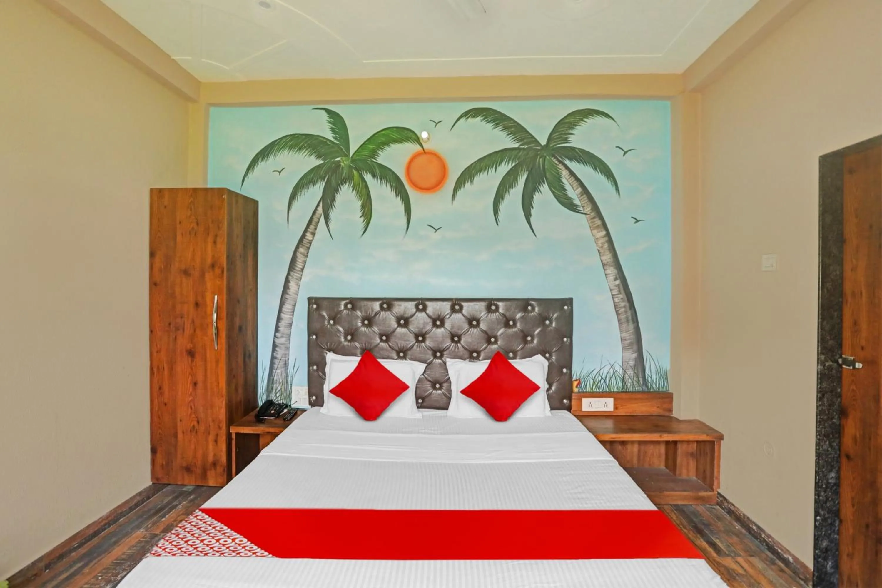 Bedroom, Bed in Hotel O MH Inn