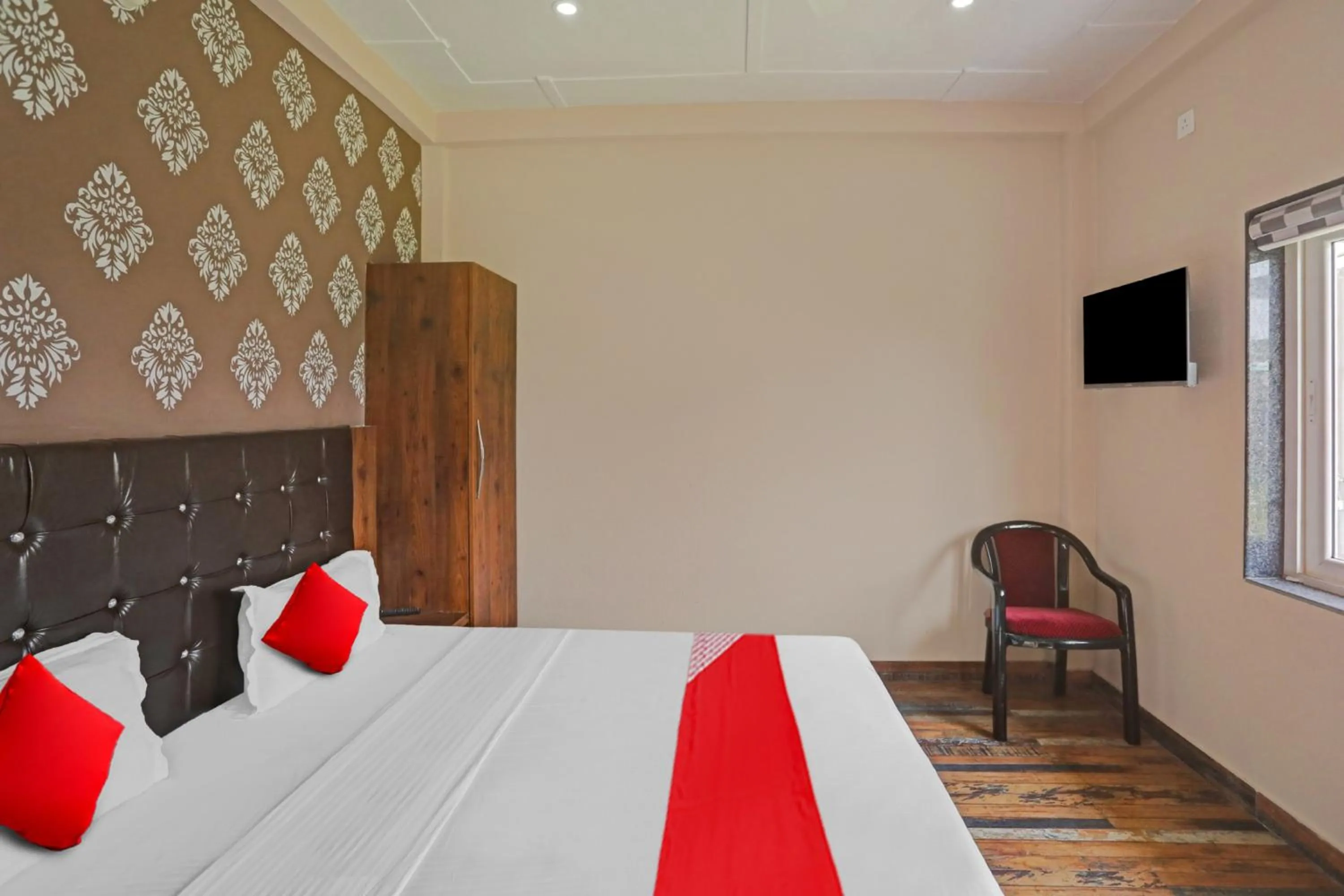 Bedroom, Bed in Hotel O MH Inn