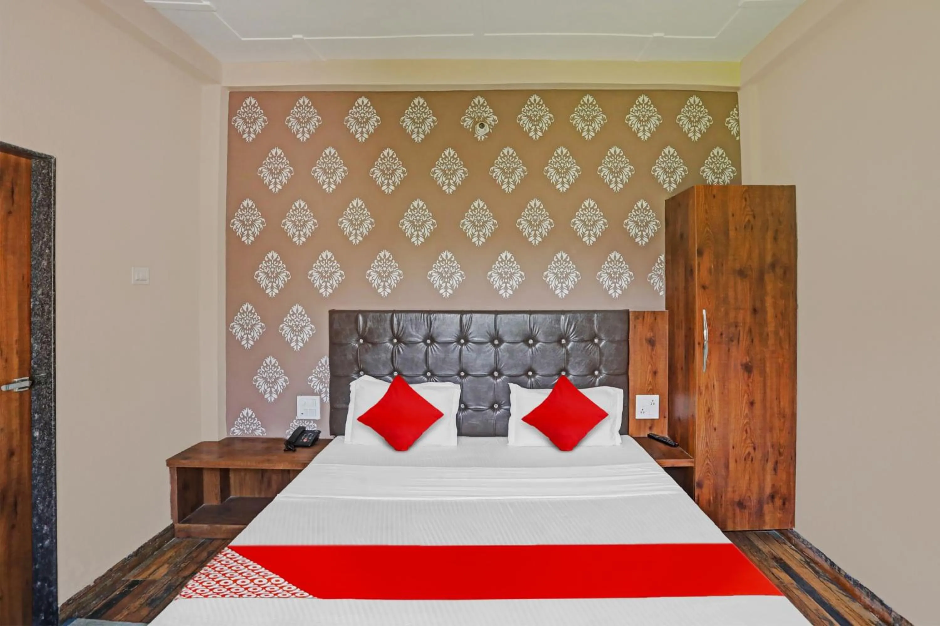 Bedroom, Bed in Hotel O MH Inn