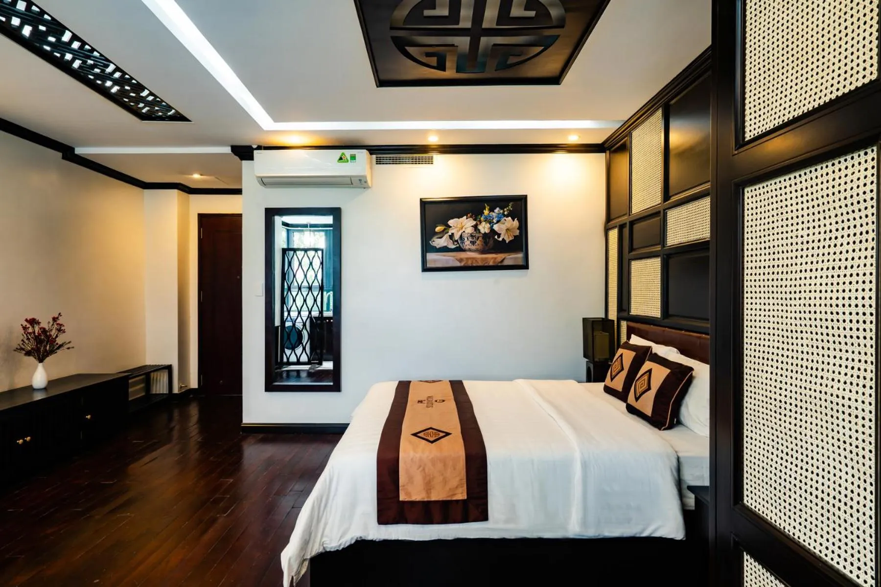 Bedroom, Bed in Wild Lotus Hotel Apartment 2