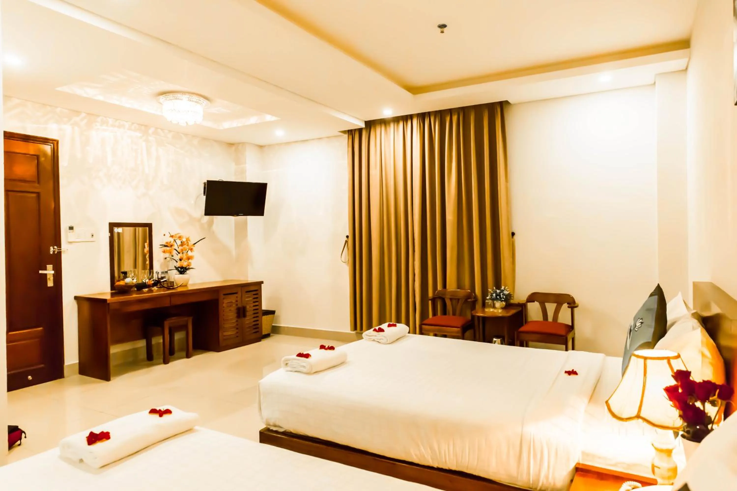 Bedroom, Bed in Kiên Cường 2 Hotel
