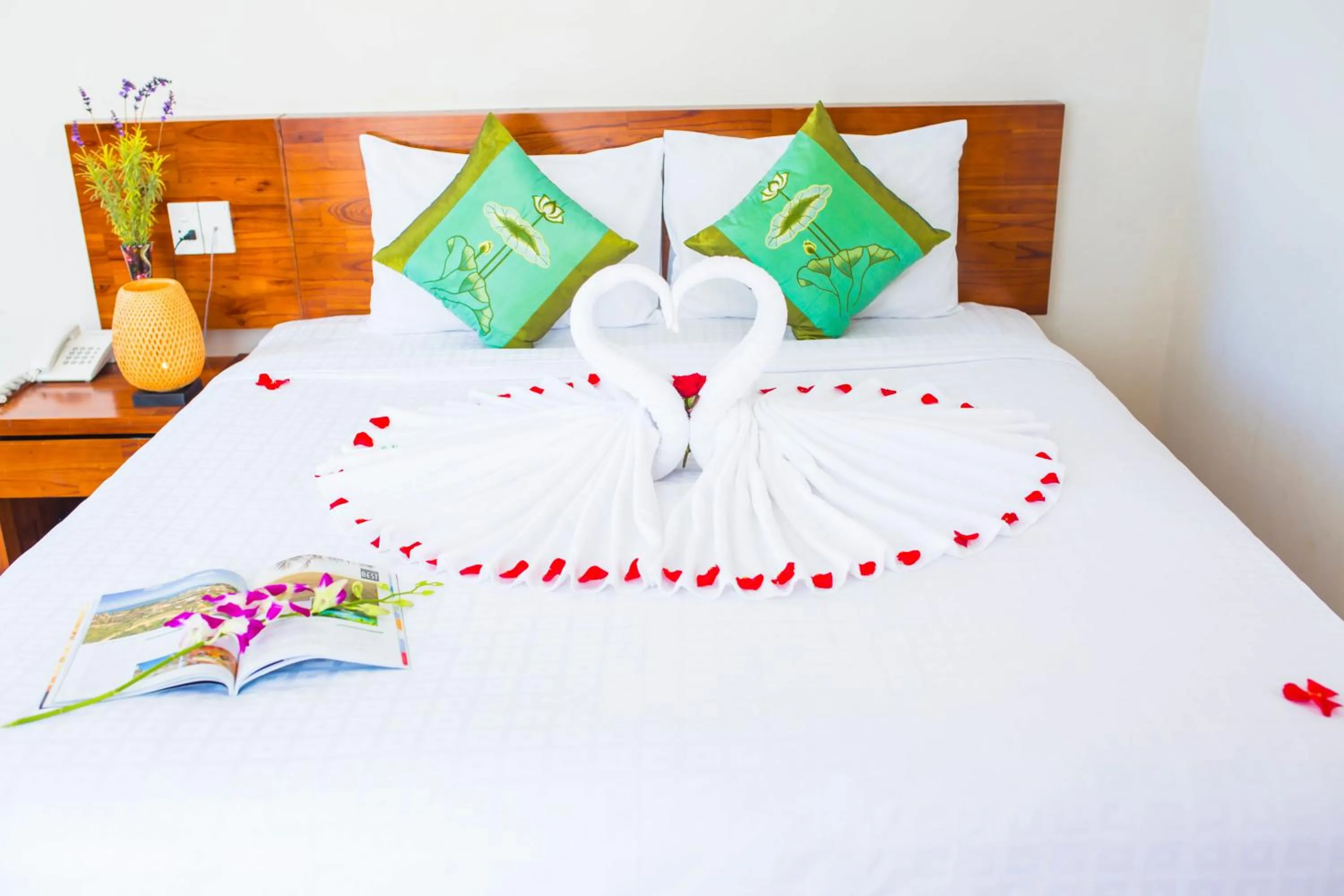 Bedroom, Bed in Kiên Cường 2 Hotel