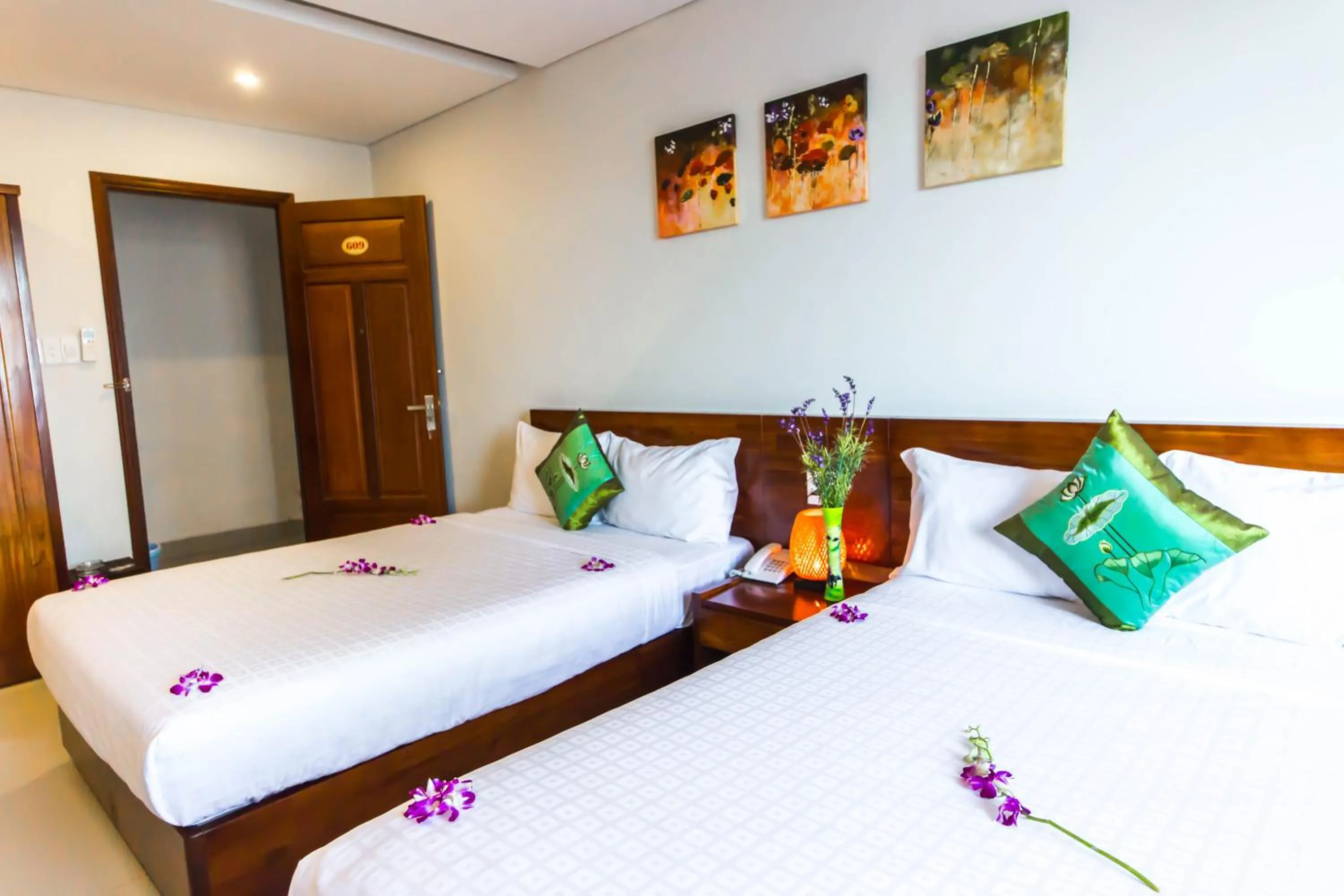 Bedroom, Bed in Kiên Cường 2 Hotel