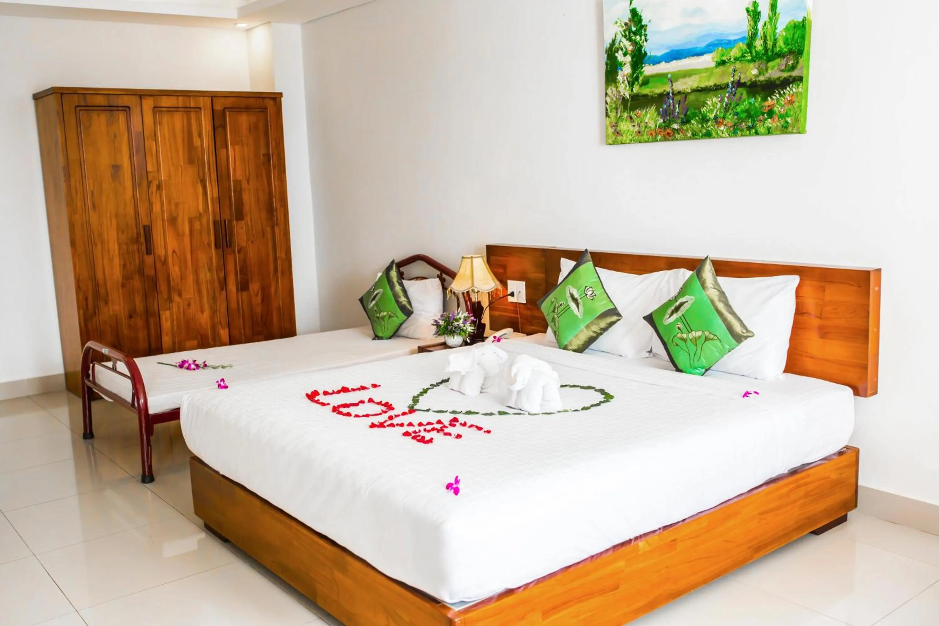 Bedroom, Bed in Kiên Cường 2 Hotel