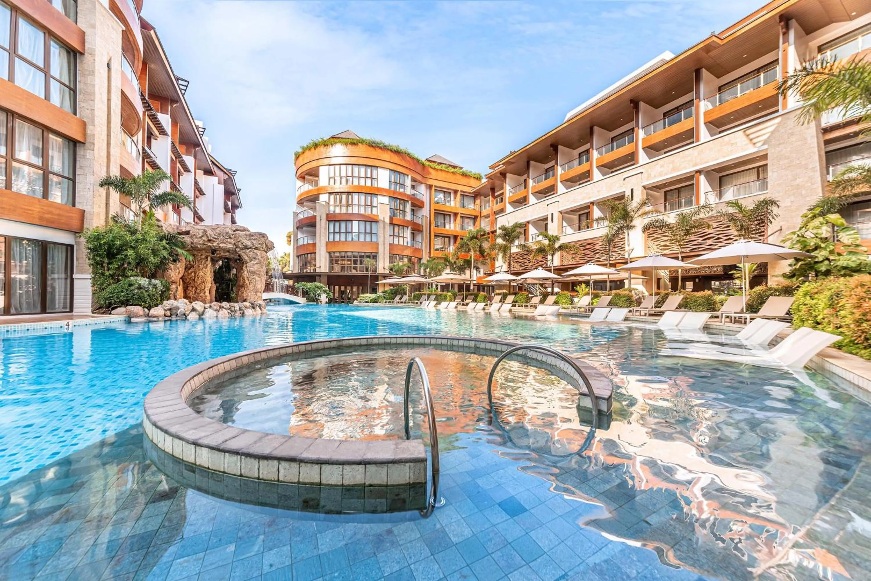 Mandarin Bay Resort and Spa