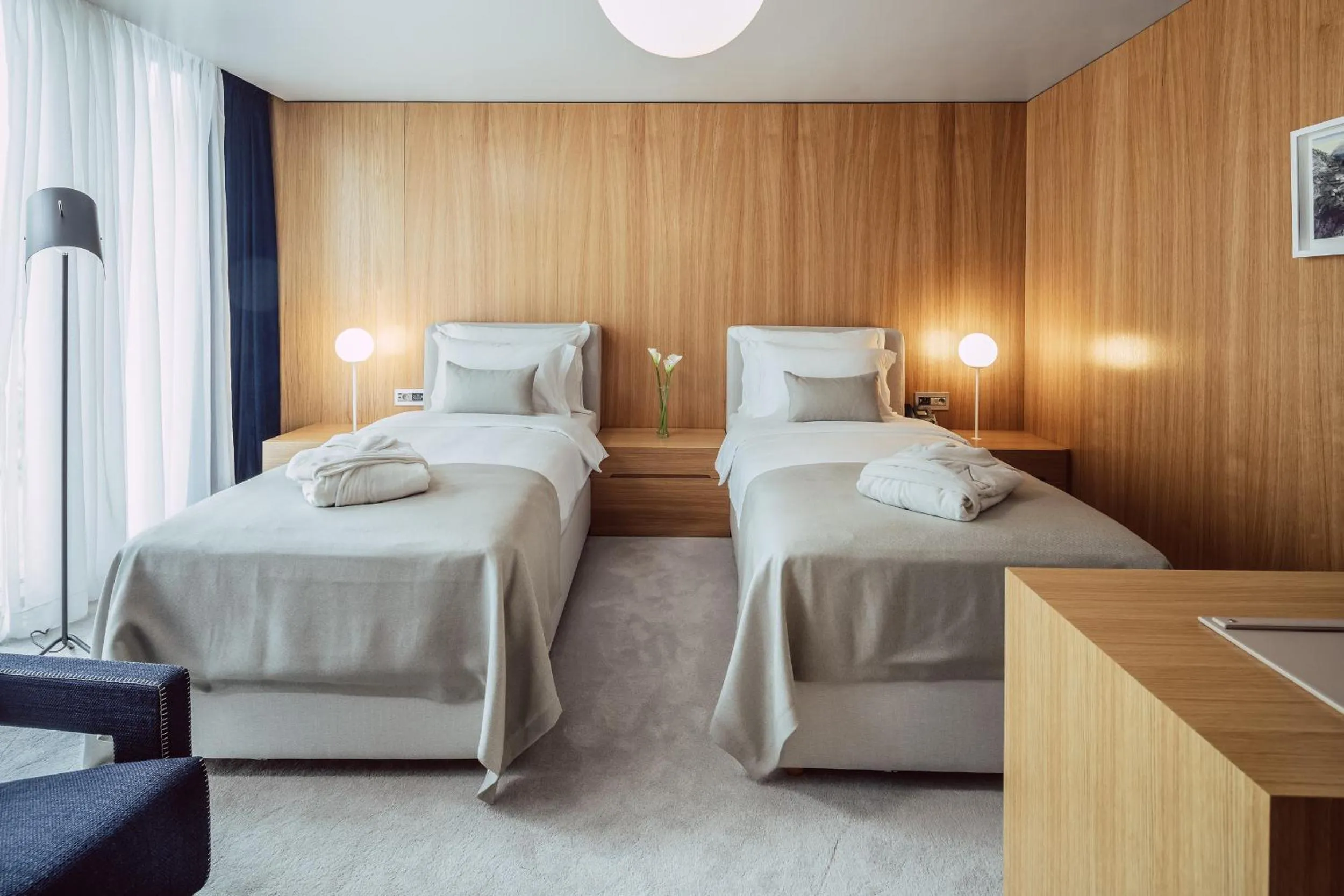 Bedroom, Bed in Met Boutique Hotel