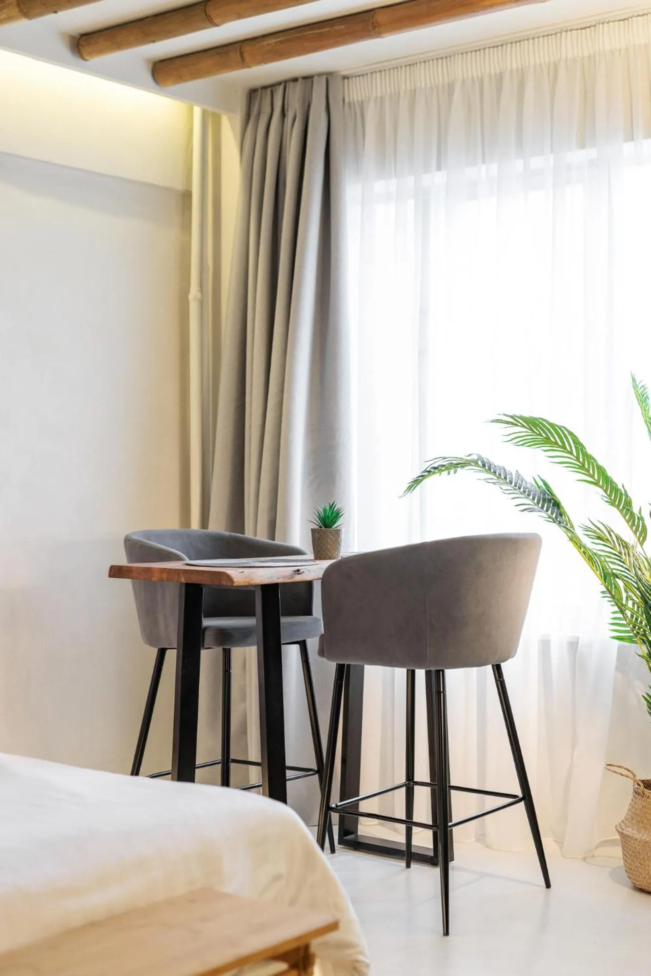 Seating area, Bed in Marabou Unique Stay