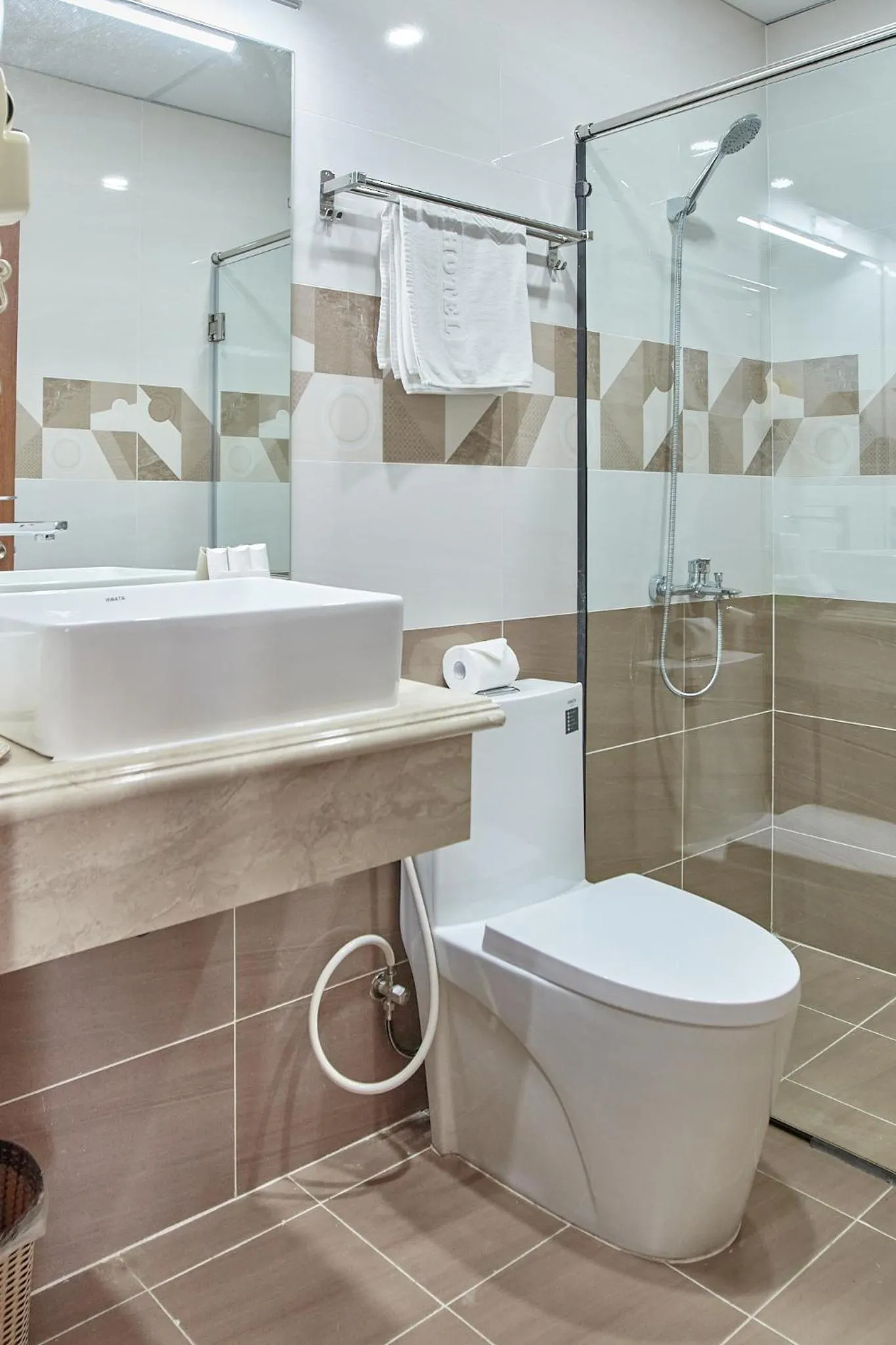 Toilet in Song Anh 1 Hotel