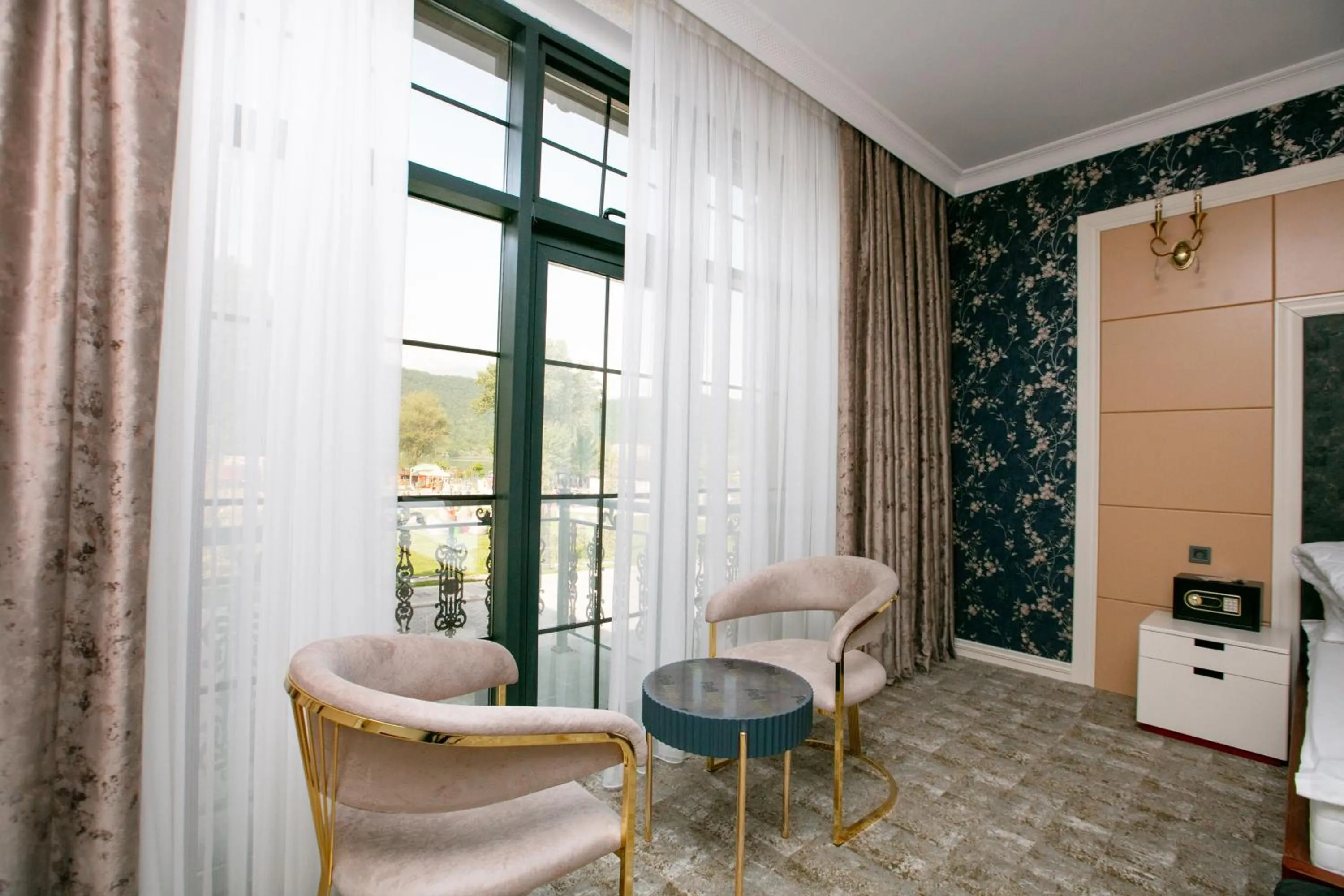 Seating area in Nohur Hotel Gabala