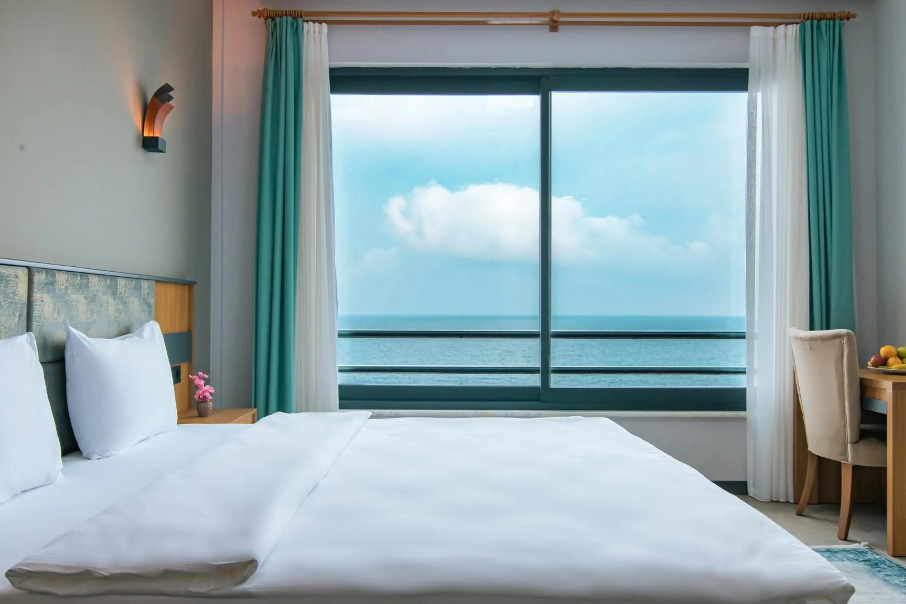 Sea view in Fevzi Hoca Otel