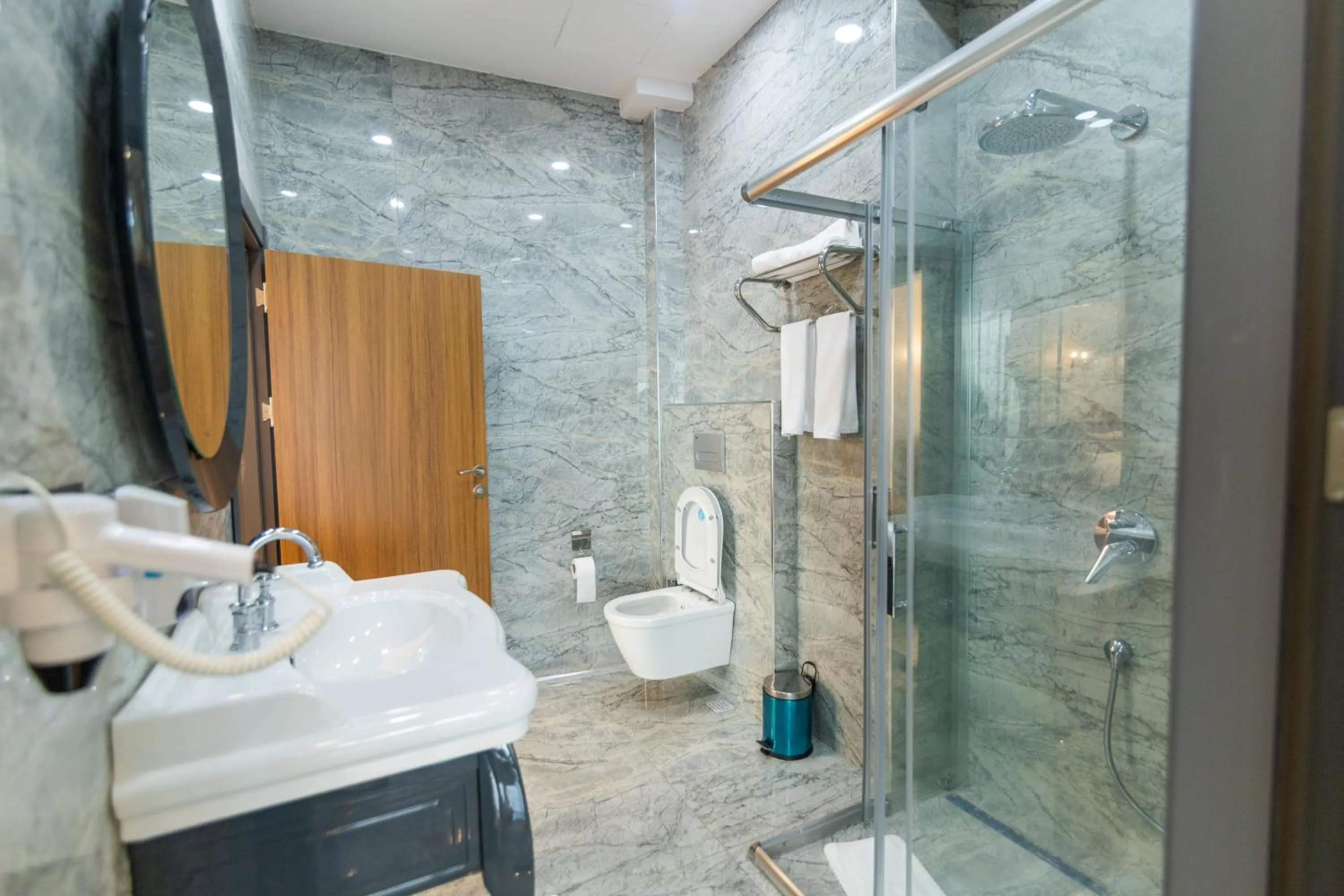 Bathroom in Fevzi Hoca Otel