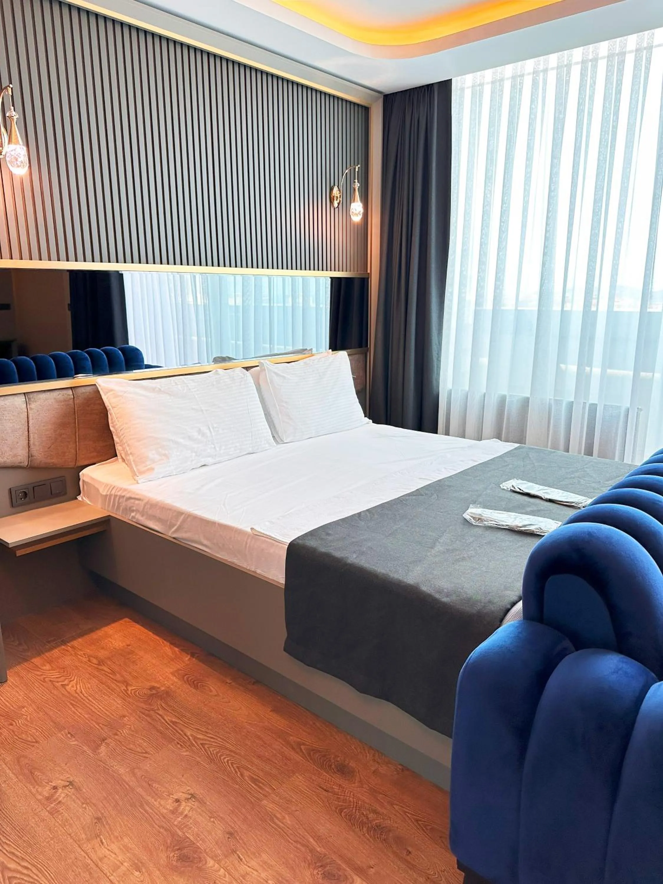 Bed in 216 Ruby Suite