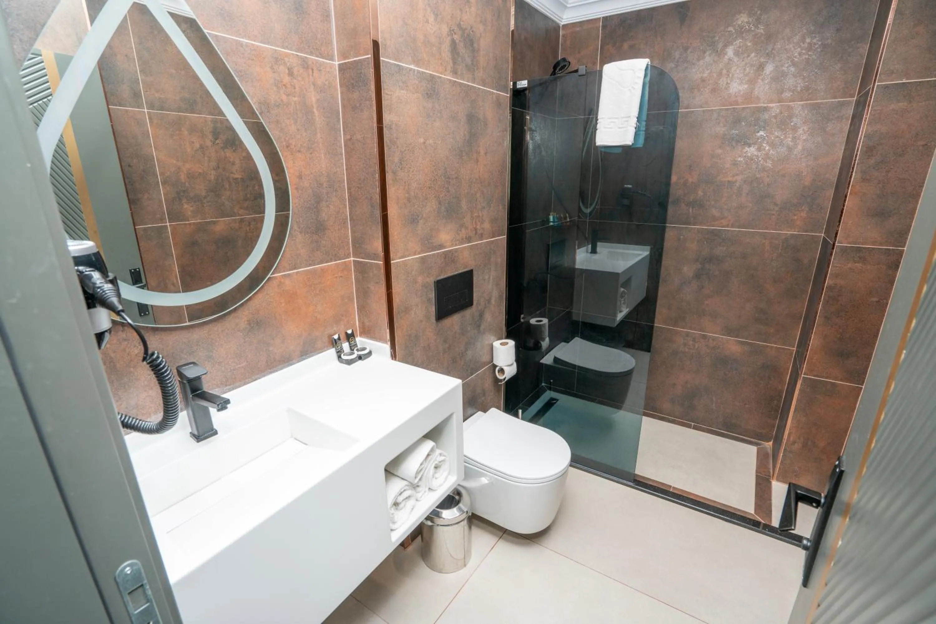 Bathroom in 216 Ruby Suite