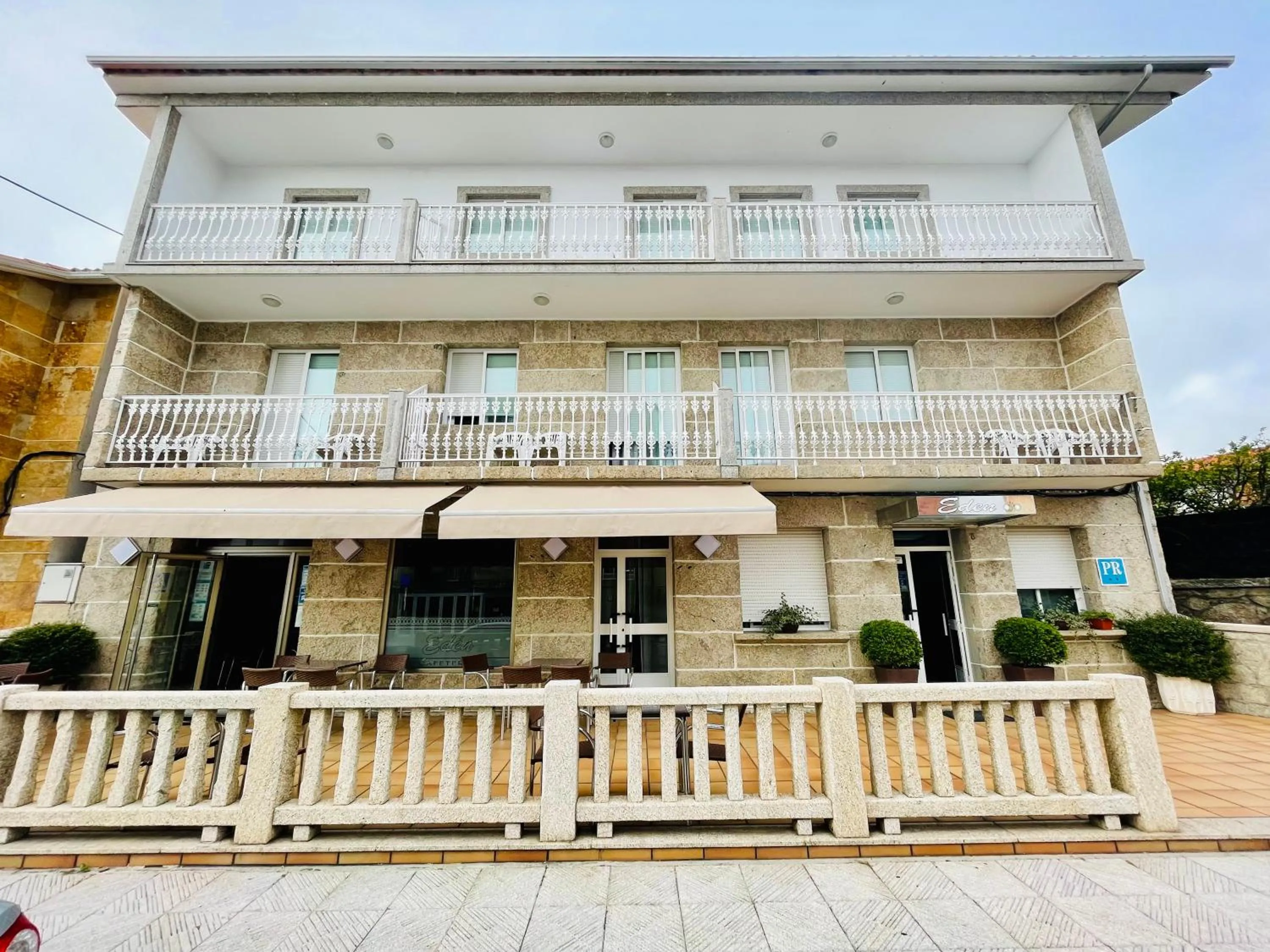 Property building in Hostal Eden