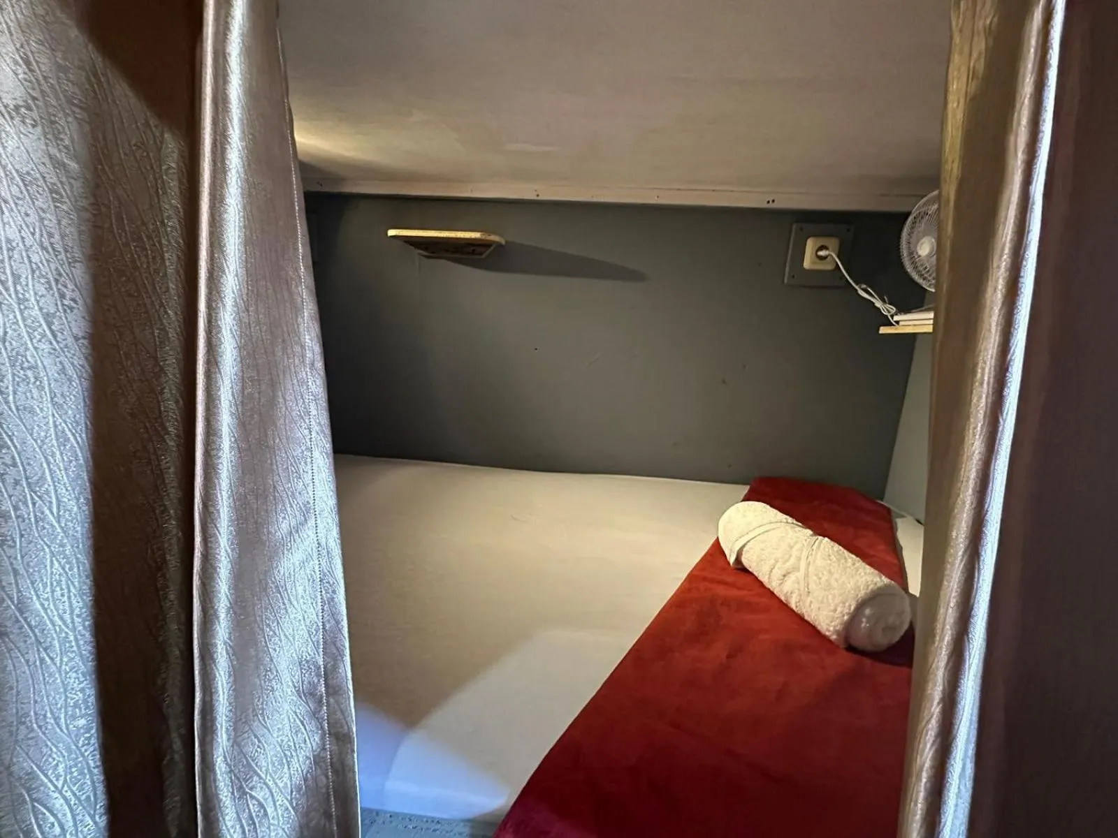 towels, Bed in Khabita Beach Resort