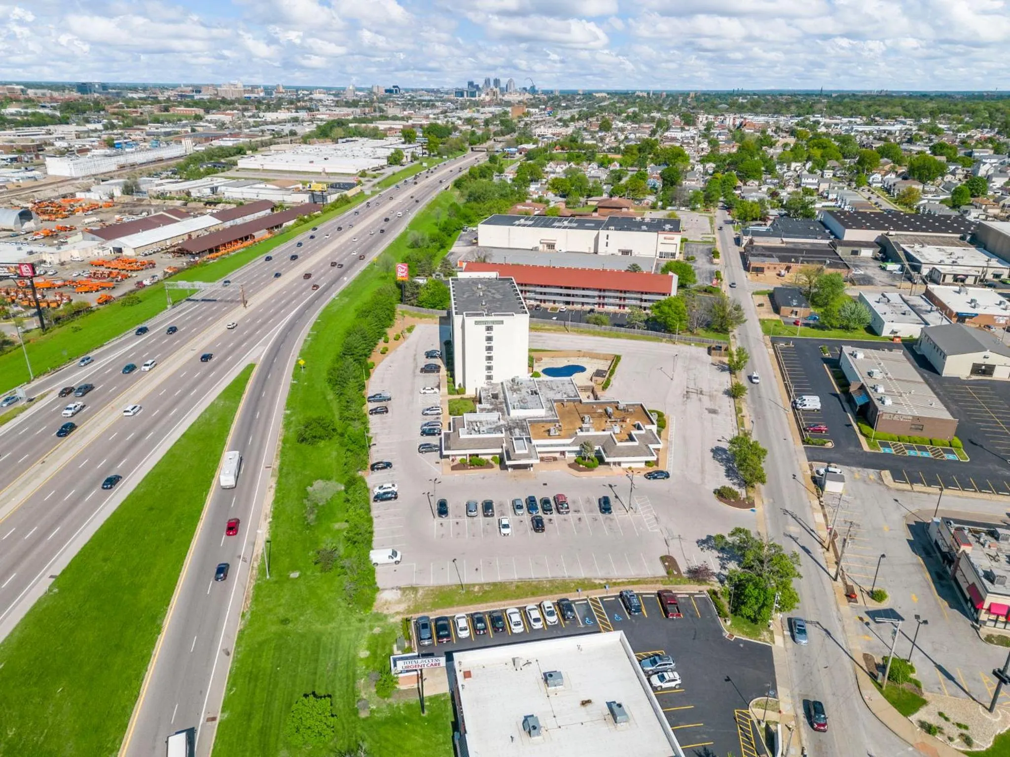 Property building in Forest Park Hotel