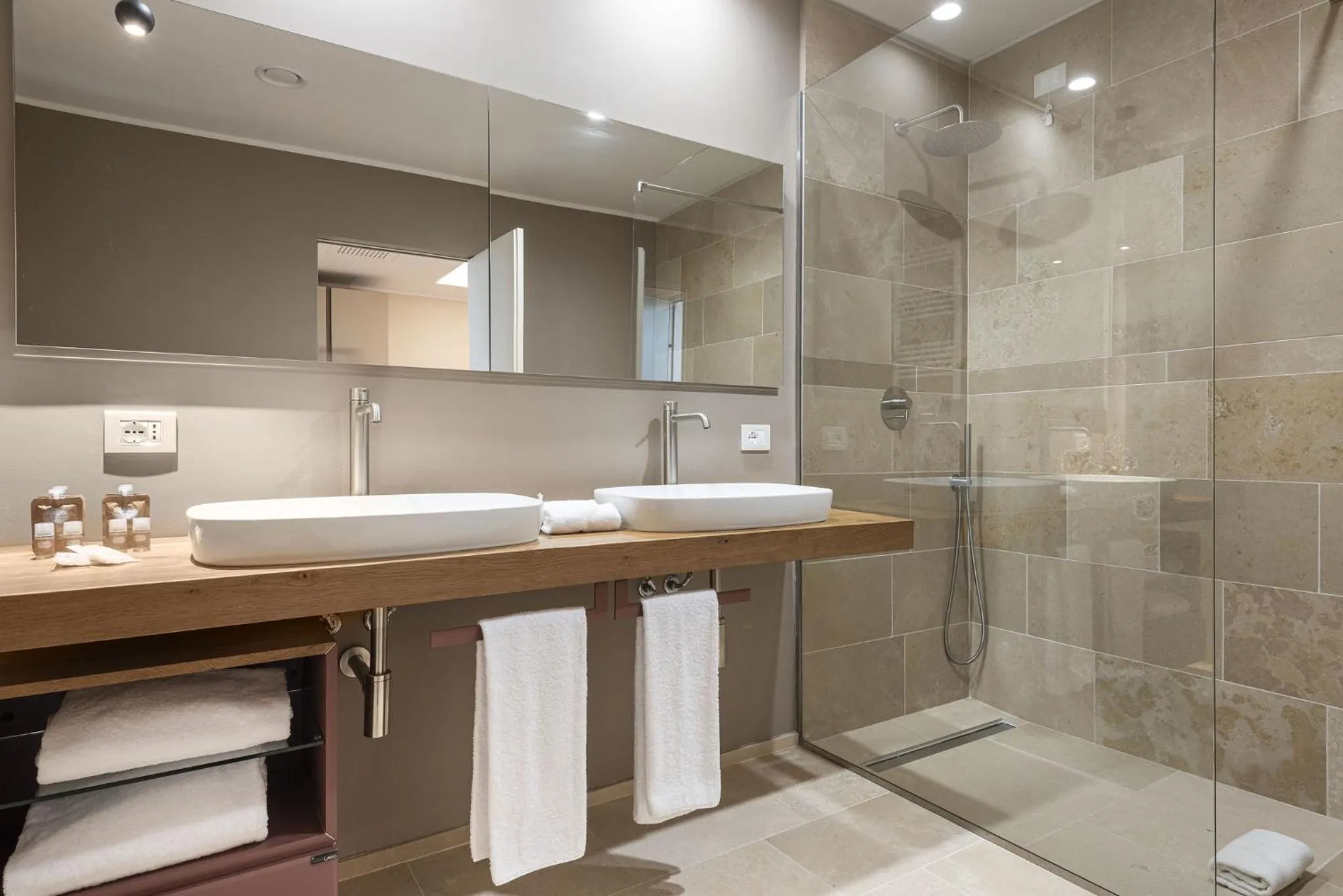 Shower in Torre Assunta Hotel