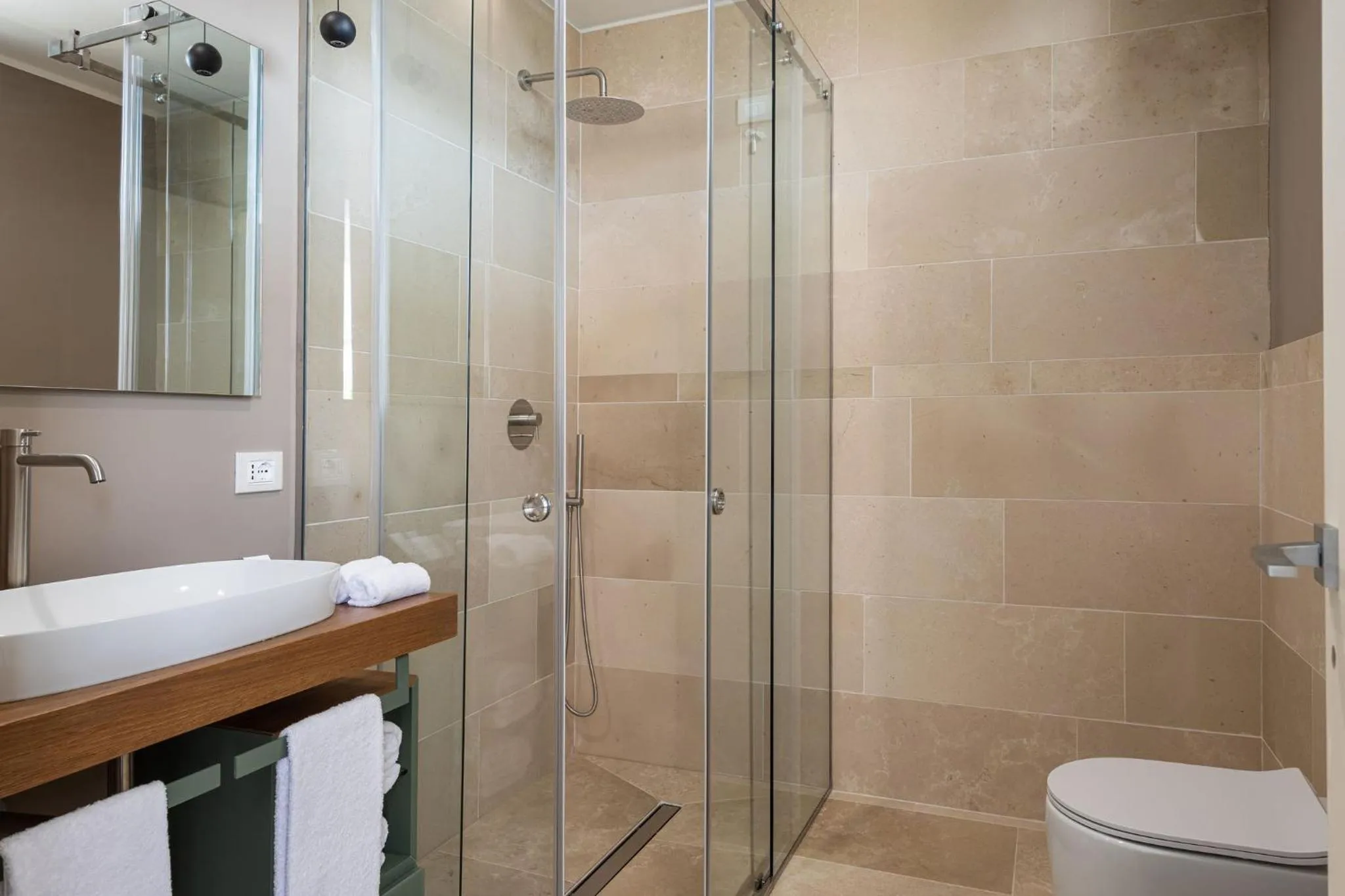 Shower in Torre Assunta Hotel