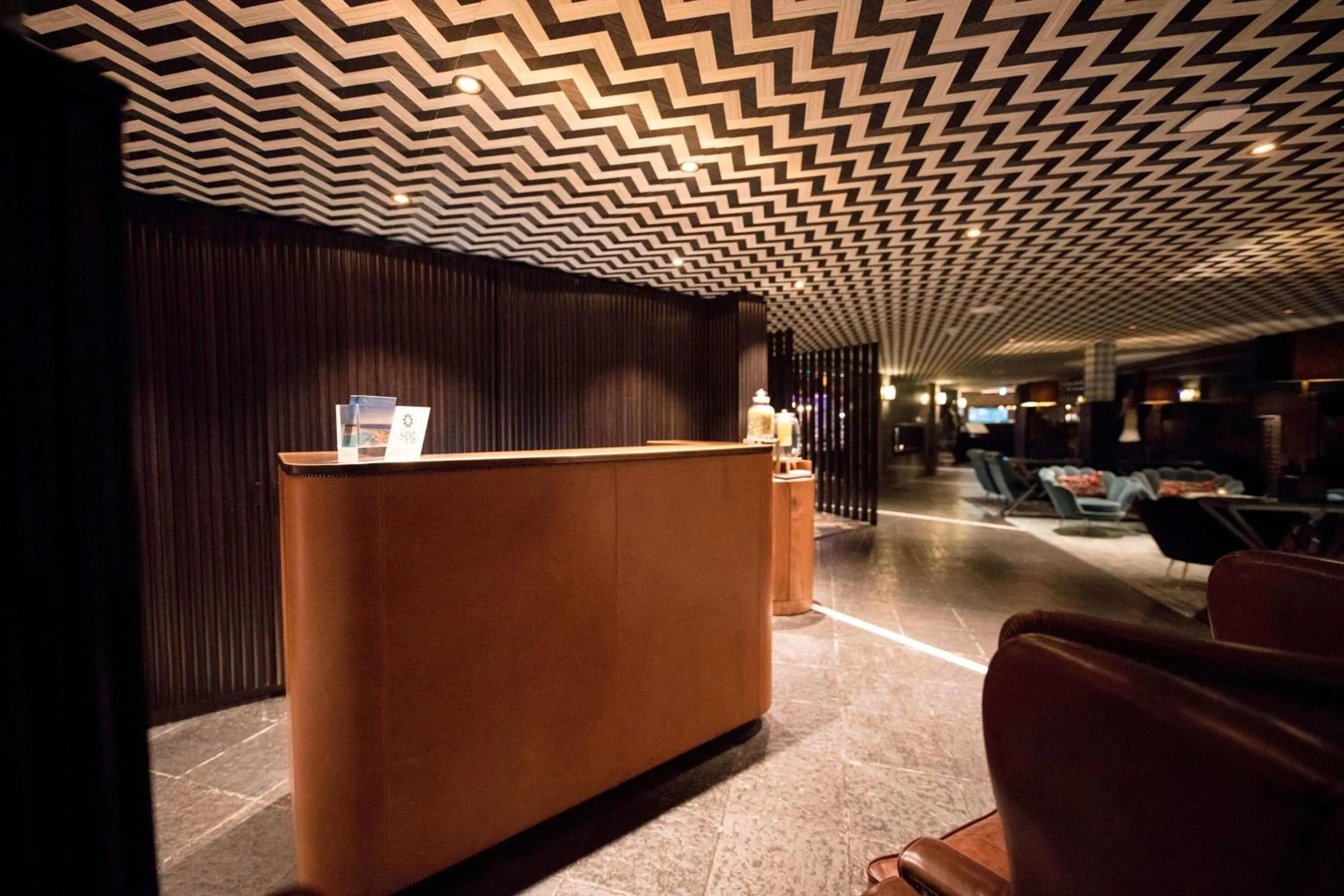 Lobby or reception in Apollo Hotel Amsterdam, a Tribute Portfolio Hotel