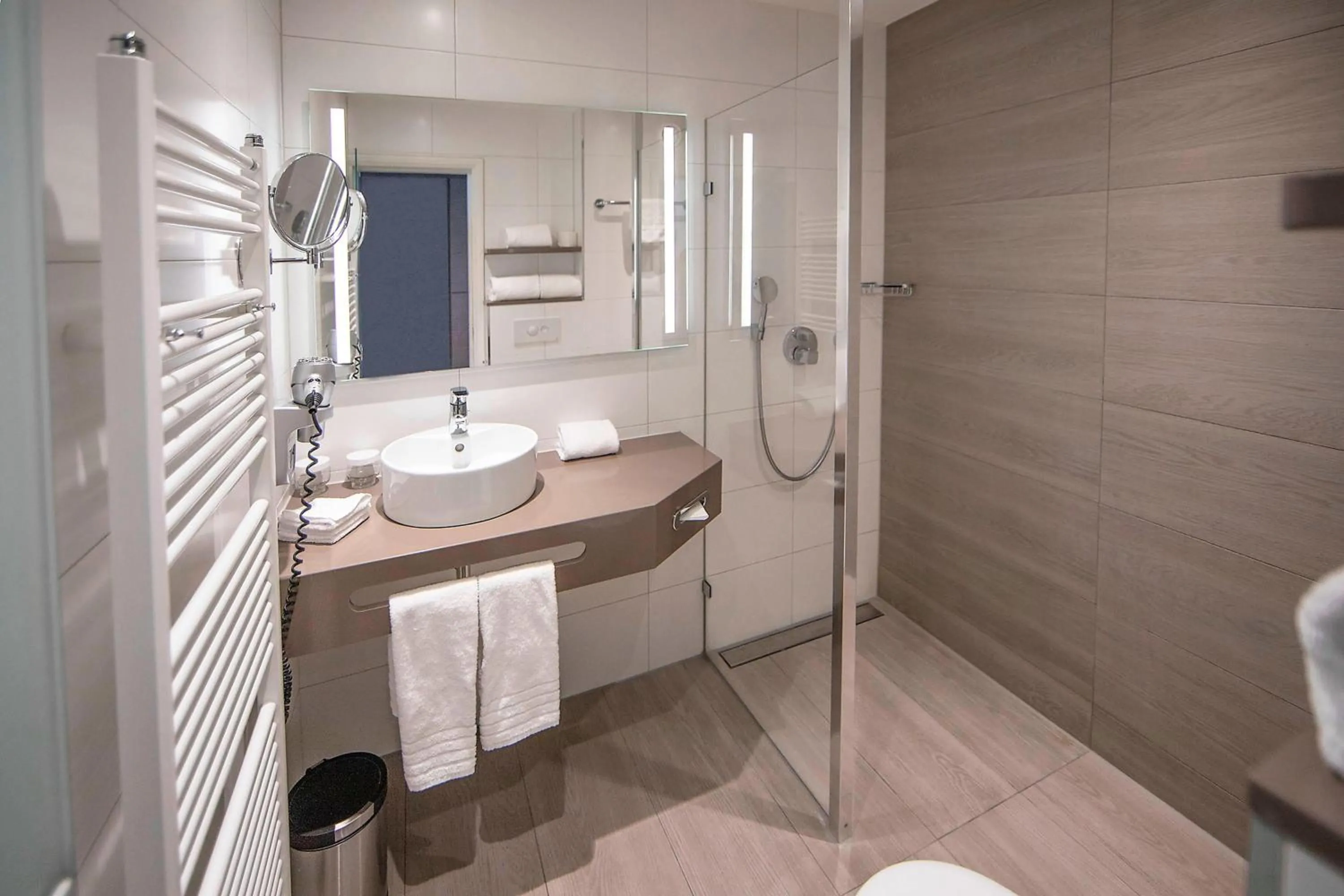 Bathroom in Apollo Hotel Amsterdam, a Tribute Portfolio Hotel