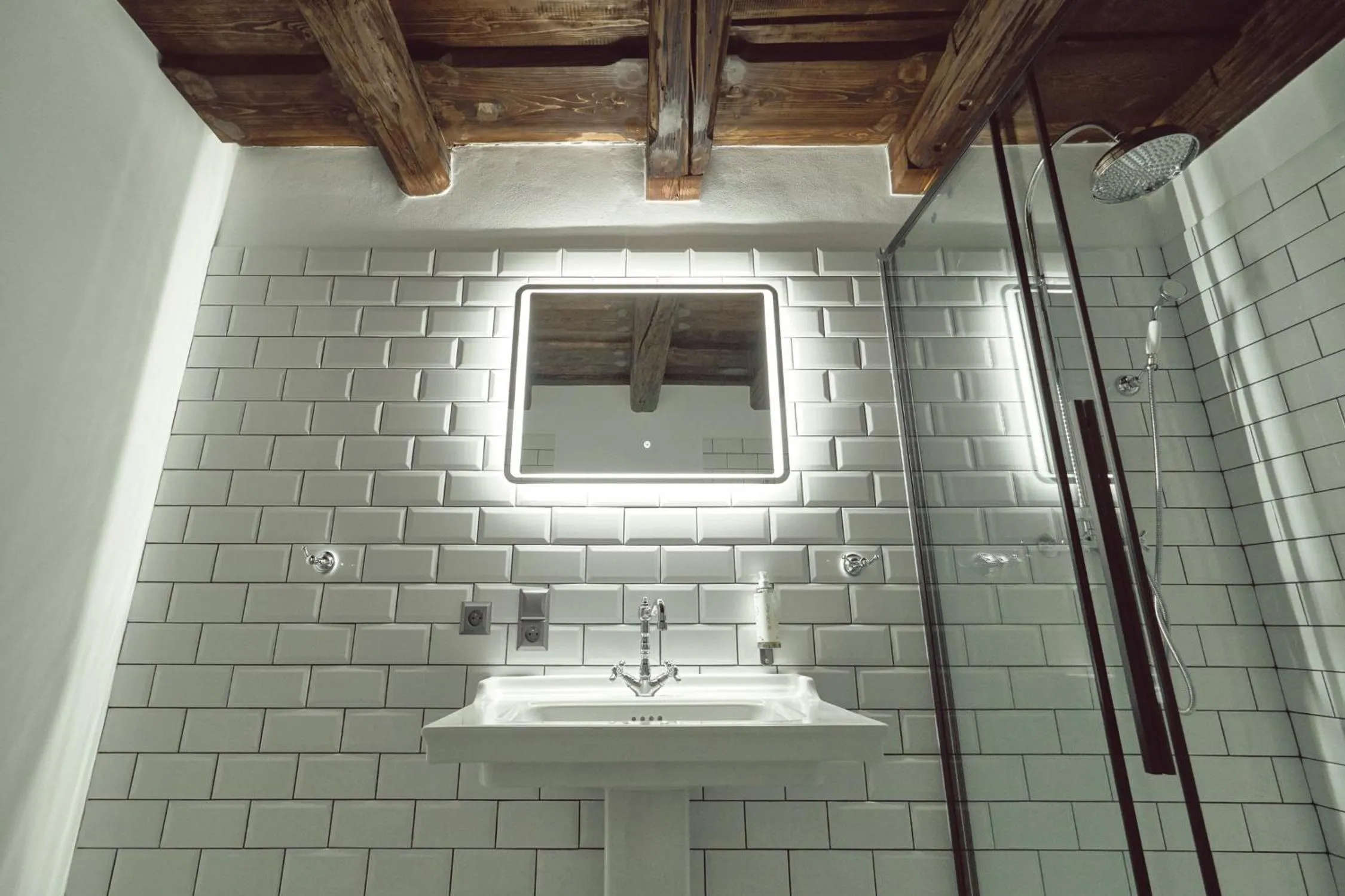 Shower in Domus Balthasar Boutique Hotel