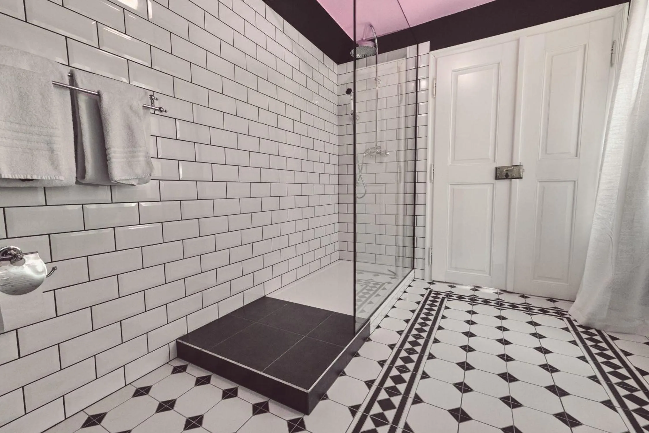 Shower in Domus Balthasar Boutique Hotel