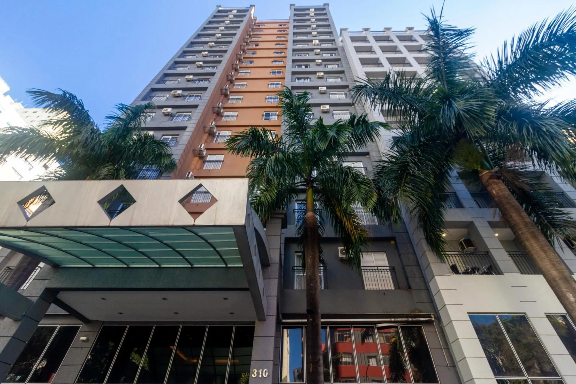 Property building in Higienópolis The Standard Residence