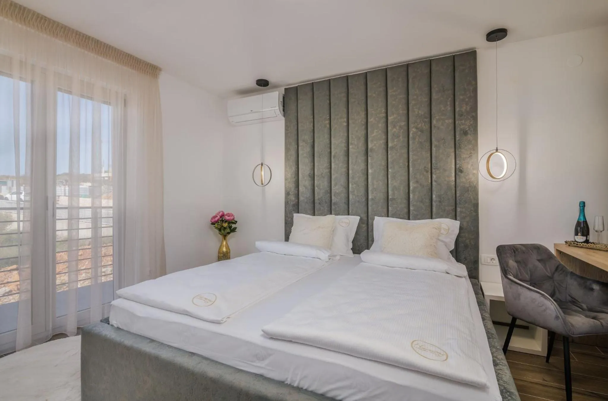 Bed in Harmony Luxury Villa