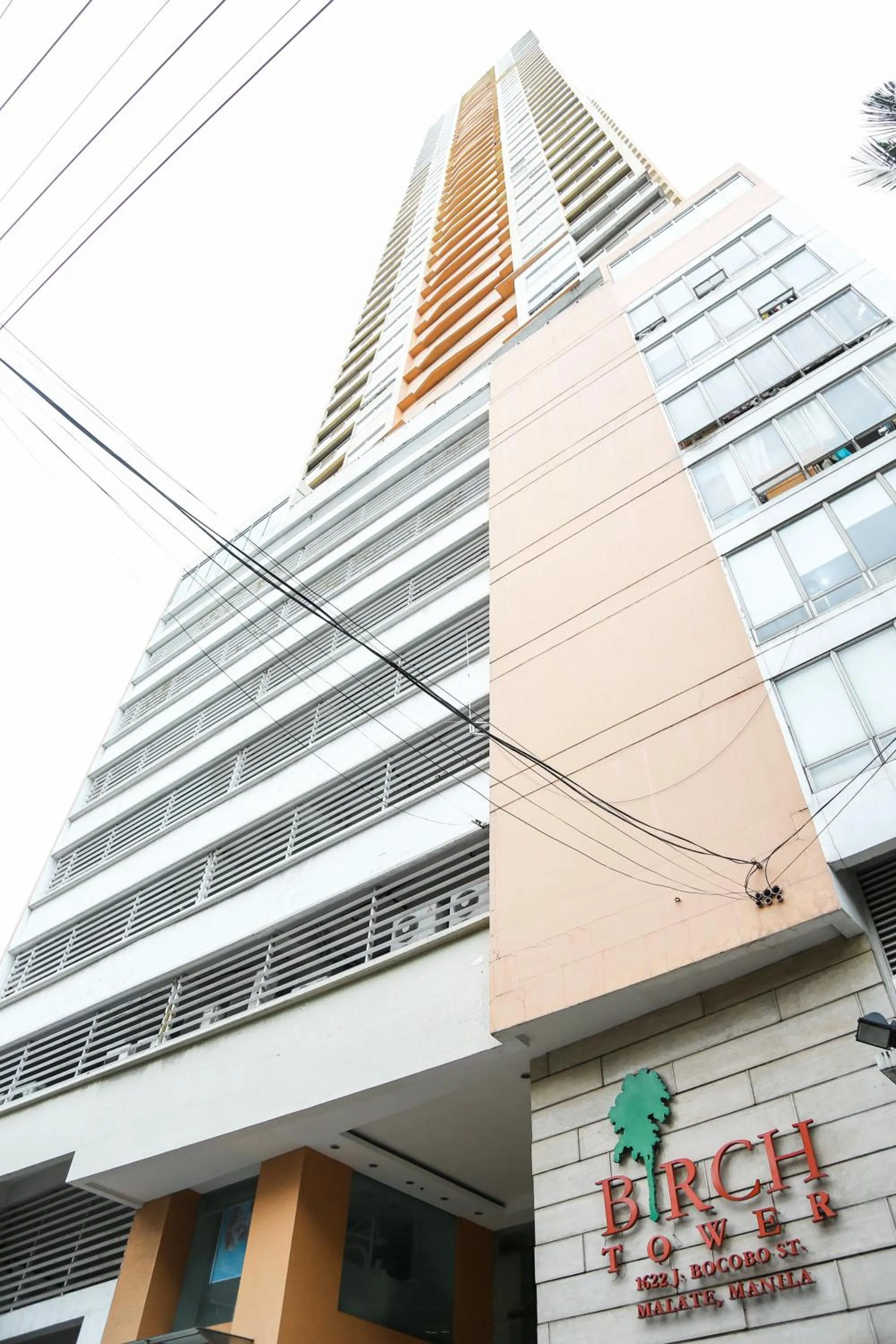 Property building in Pacific Bay Grand Suites