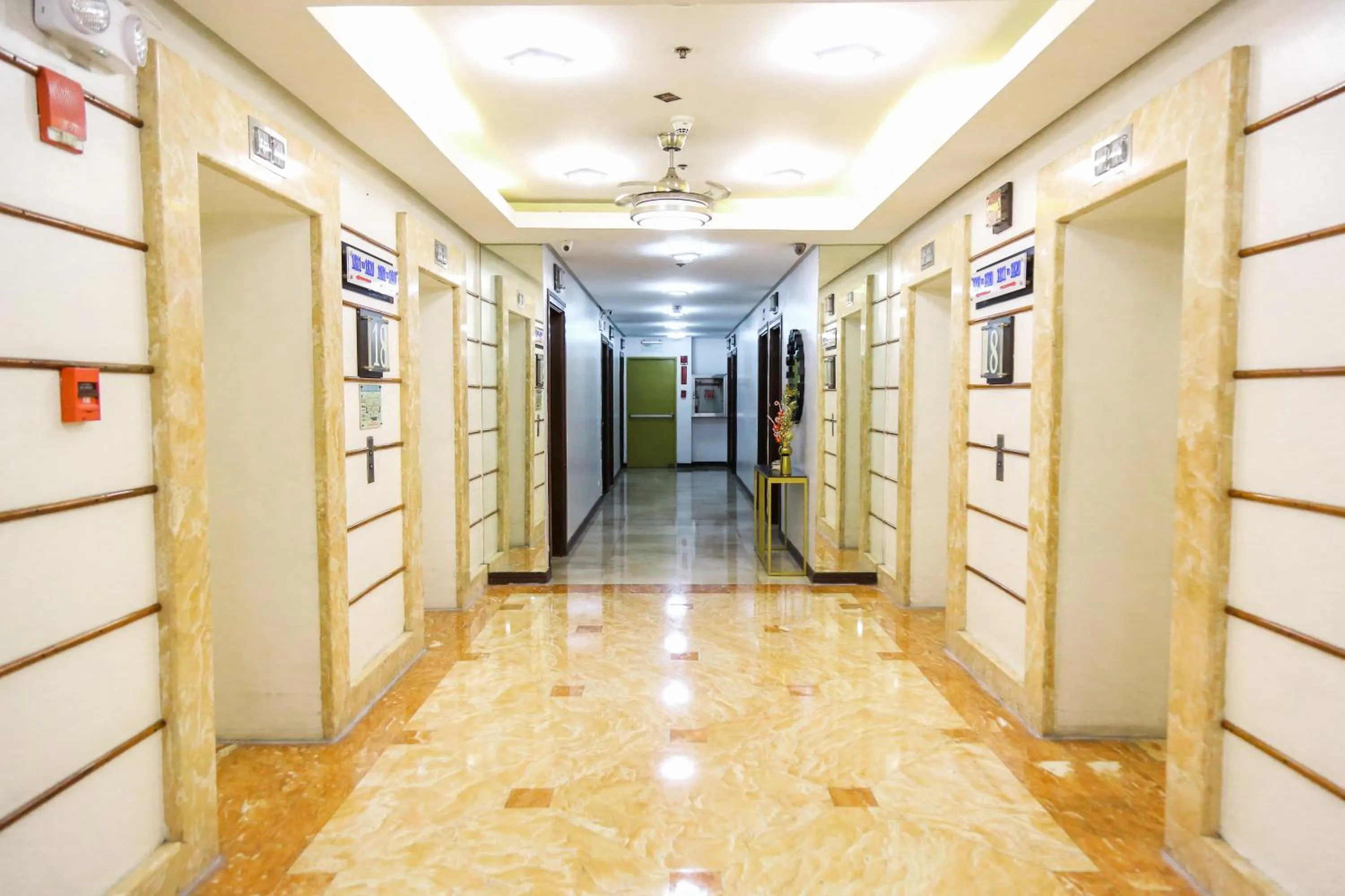 Pacific Bay Grand Suites