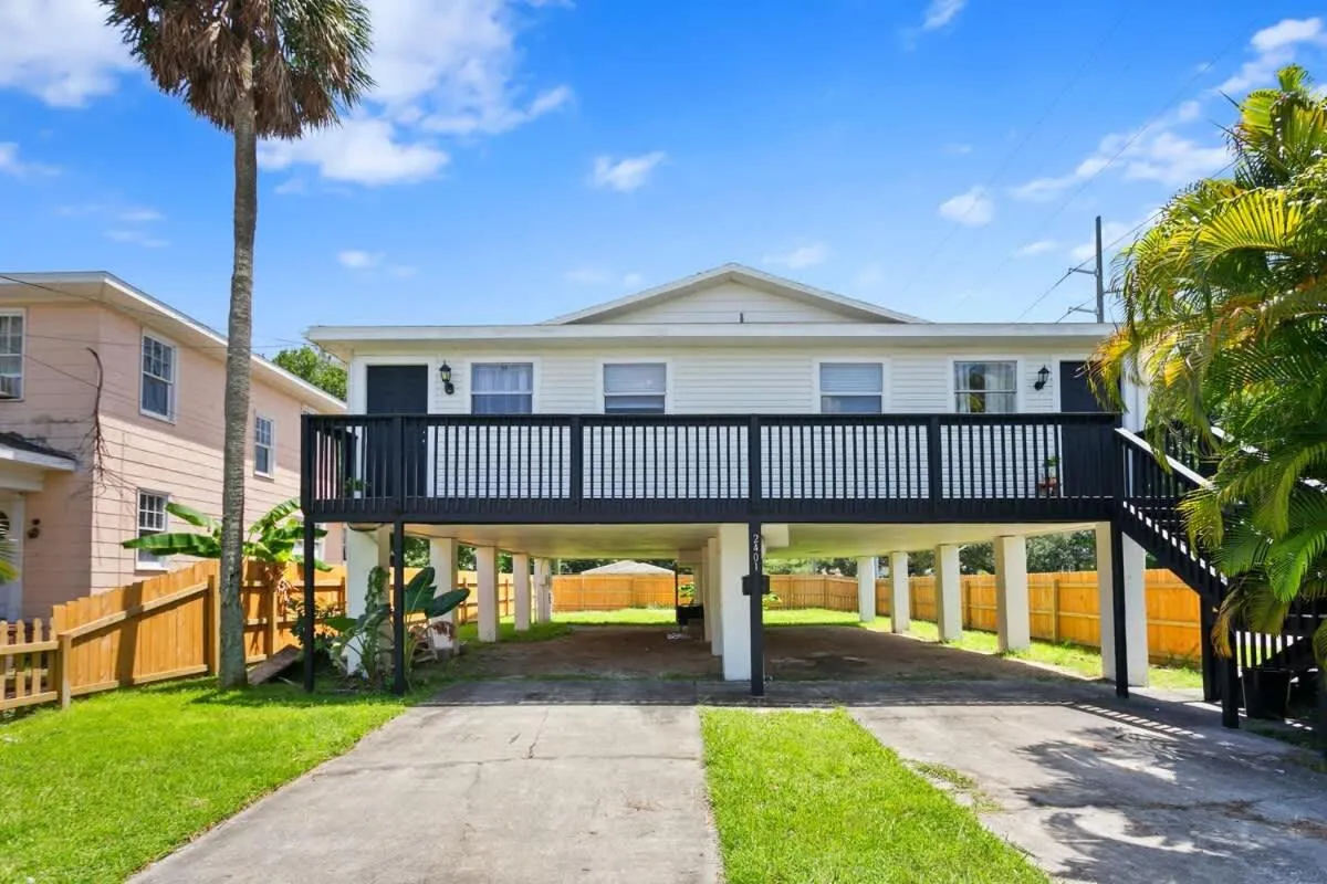 Boho Inspired Apt in the heart of Tampa Bay!