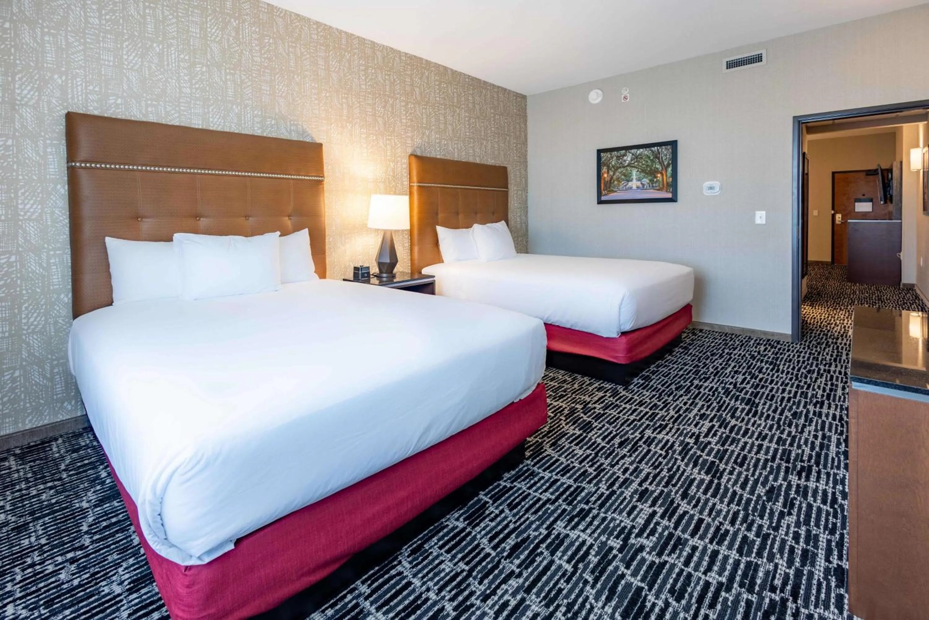 Bedroom, Bed in Drury Plaza Hotel Savannah Pooler