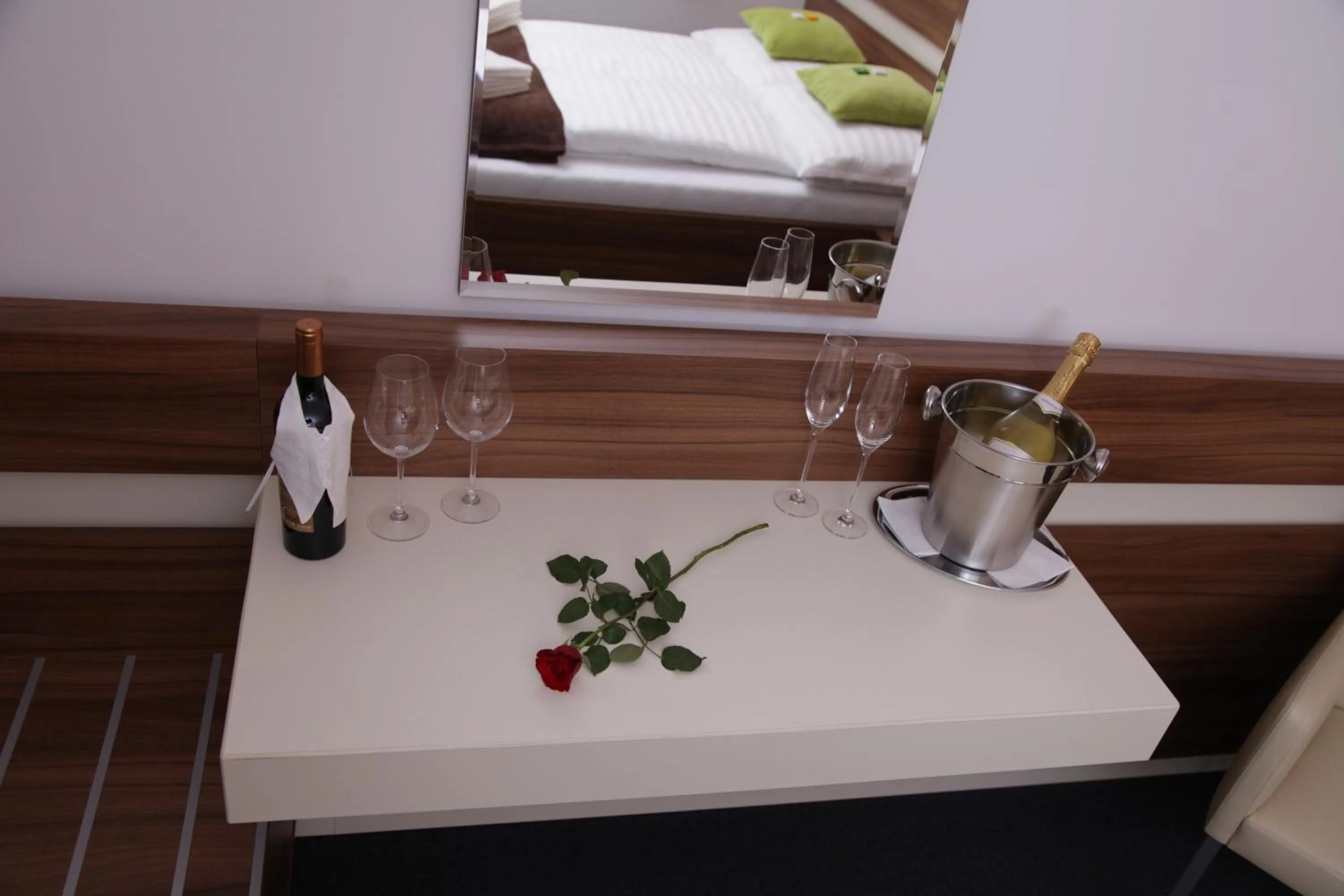 Bed in Primus Hotel & Apartments