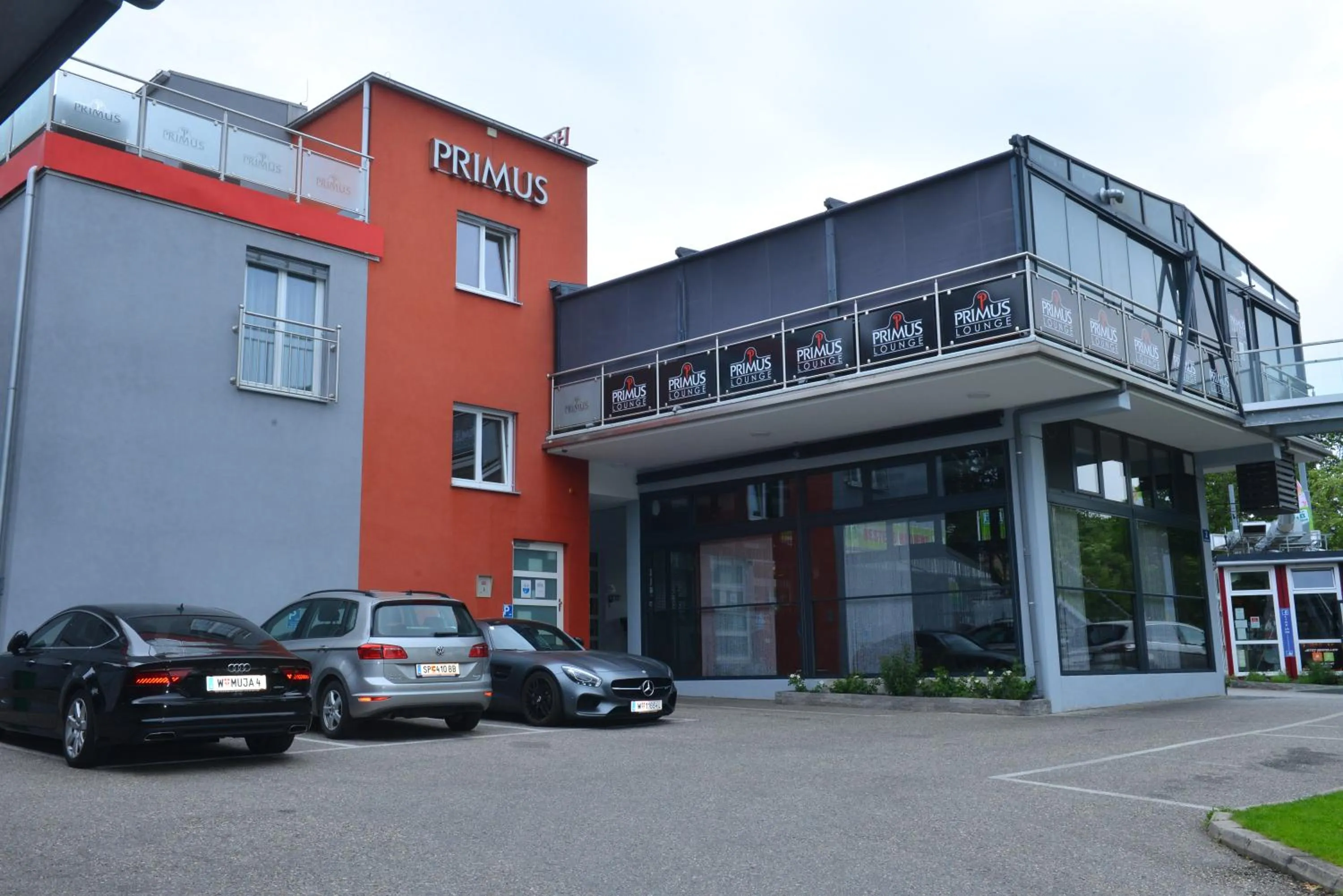Primus Hotel & Apartments
