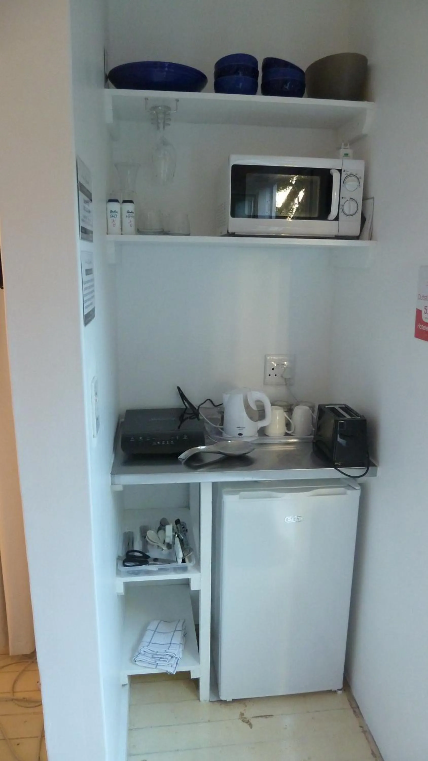 Kitchen or kitchenette in 4 on Highworth Apartments and Studios