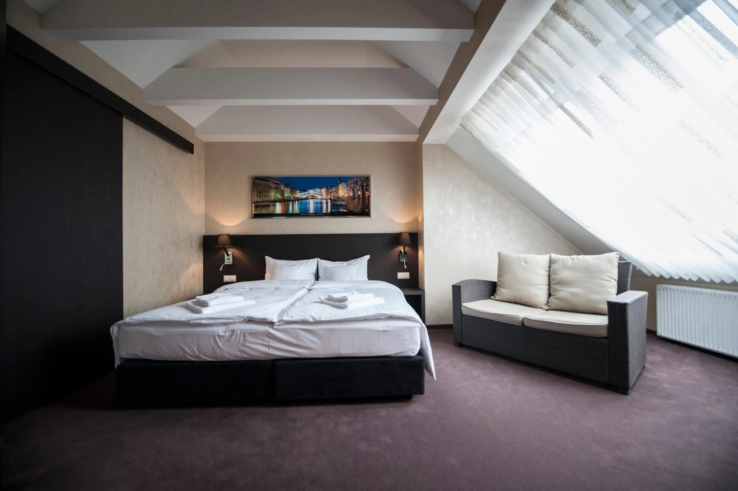 Photo of the whole room, Bed in Markus