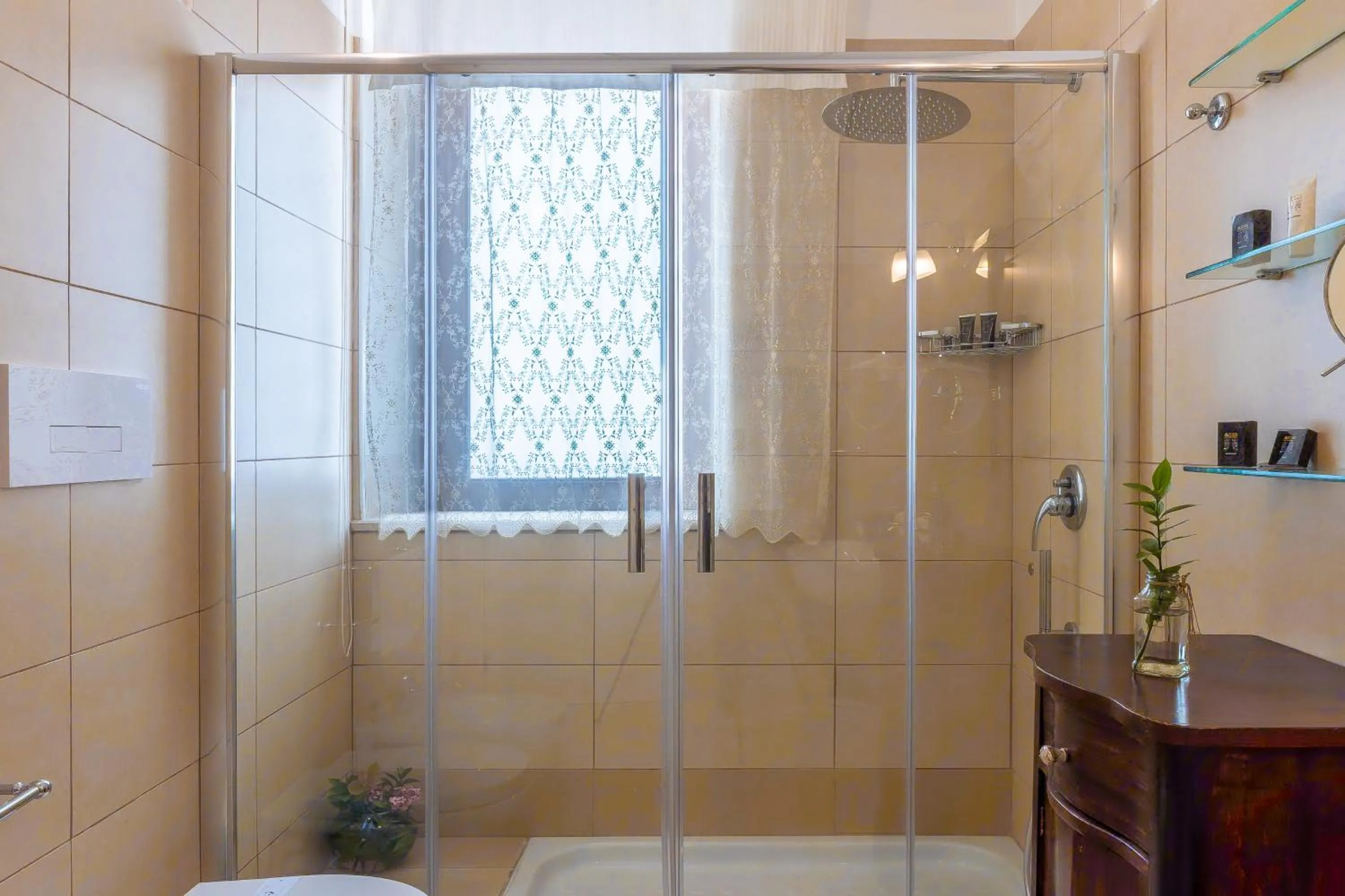 Shower in Hotel Parco delle Fontane