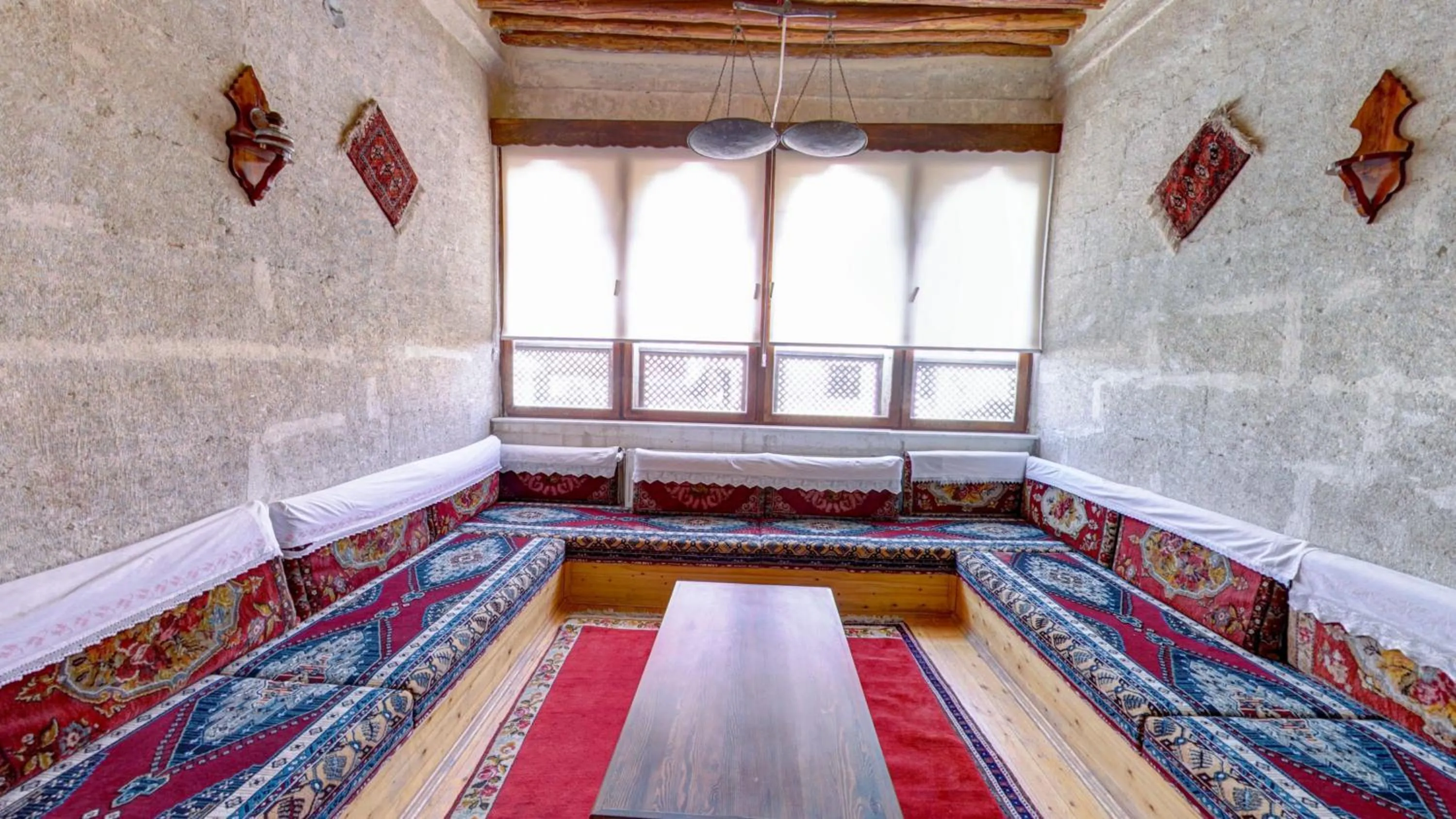 Seating area, Bed in Hikmet's House