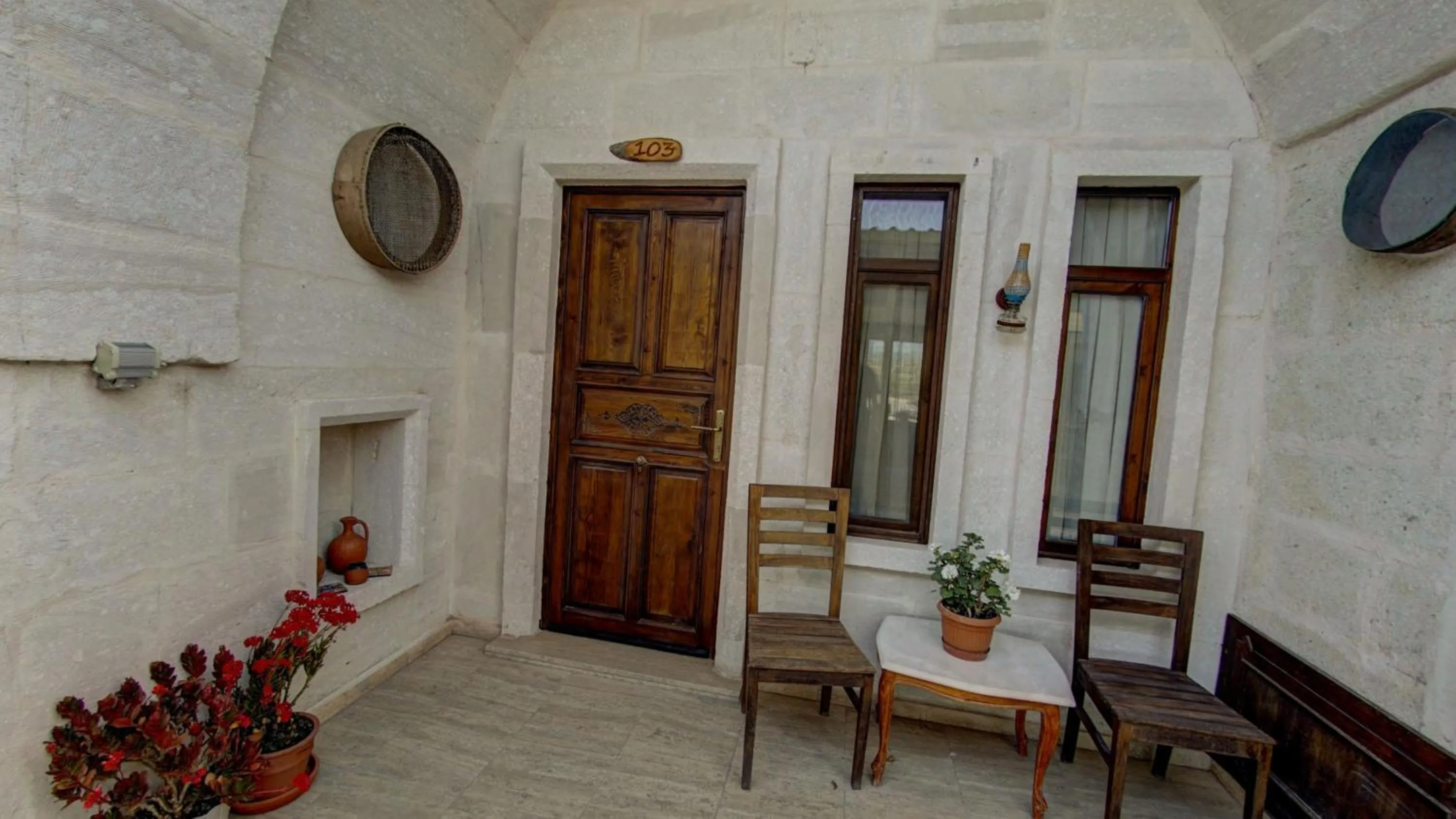 Facade/entrance in Hikmet's House