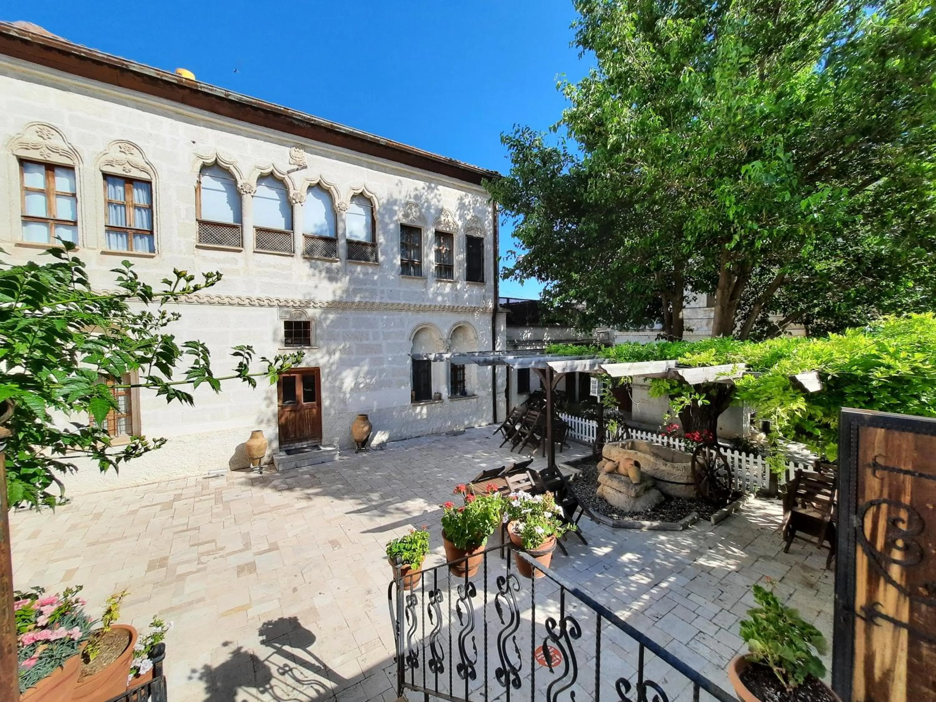 Property building in Hikmet's House