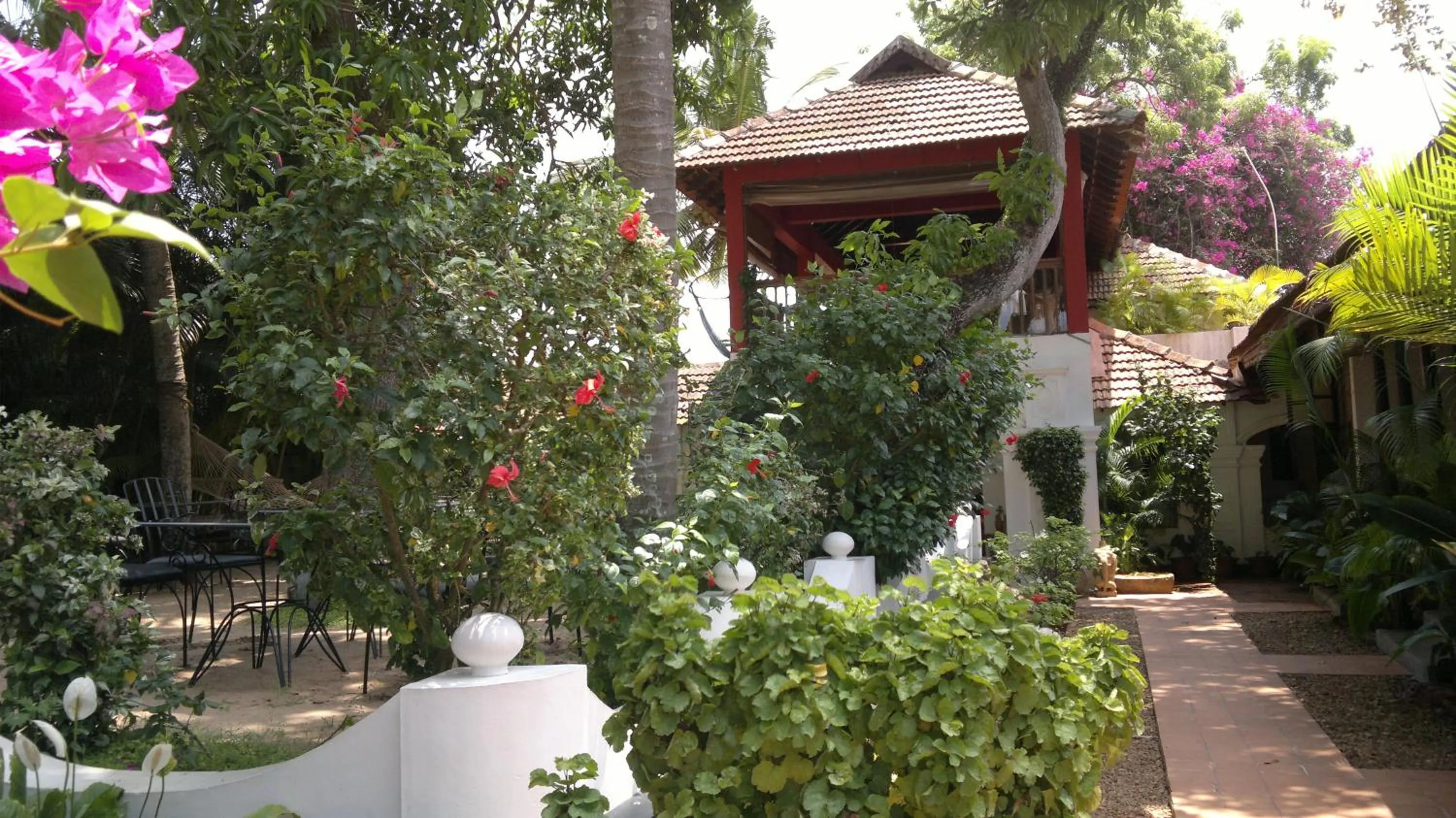 Facade/entrance in Raheem Residency