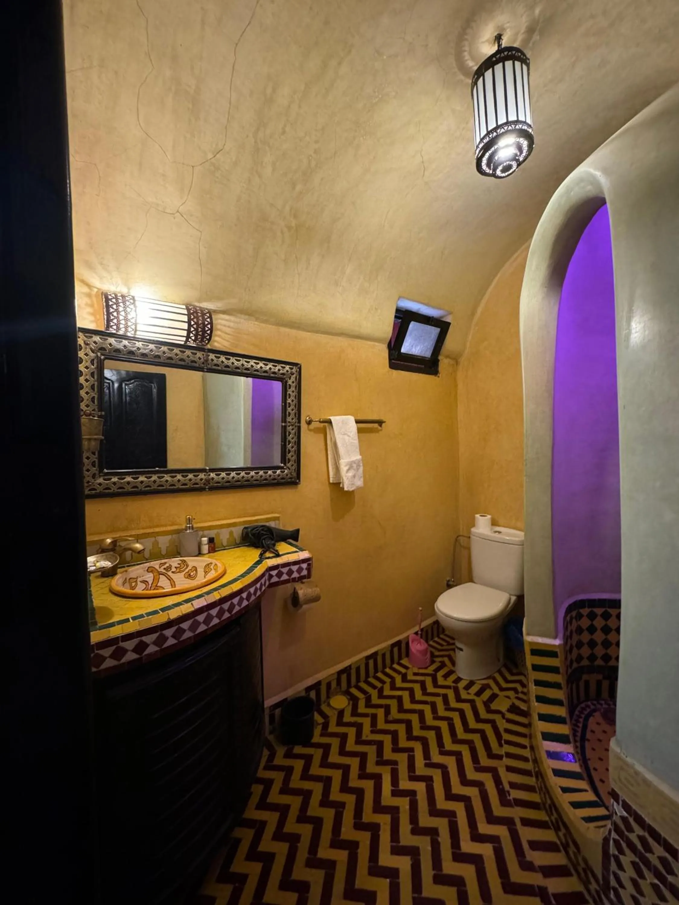 Shower in Riad Jnane Imlil