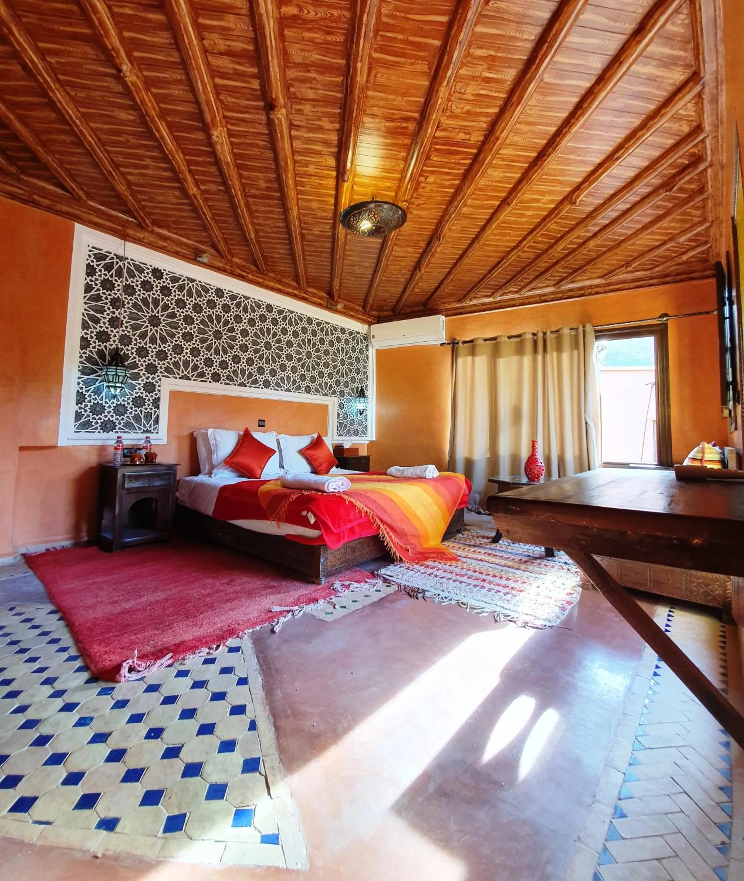 Balcony/Terrace, Bed in Riad Jnane Imlil