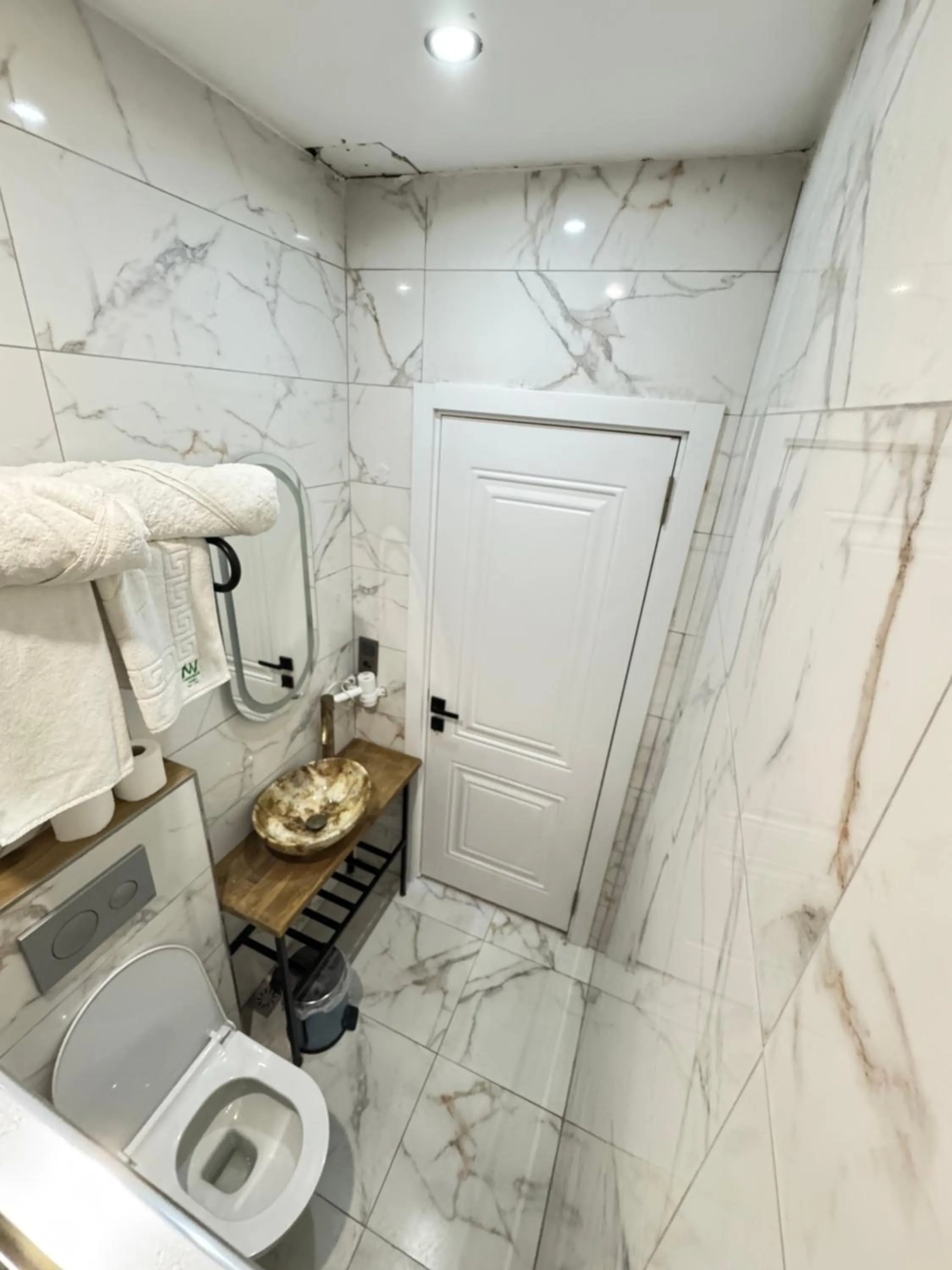 Toilet in Newalla Hotel Old City