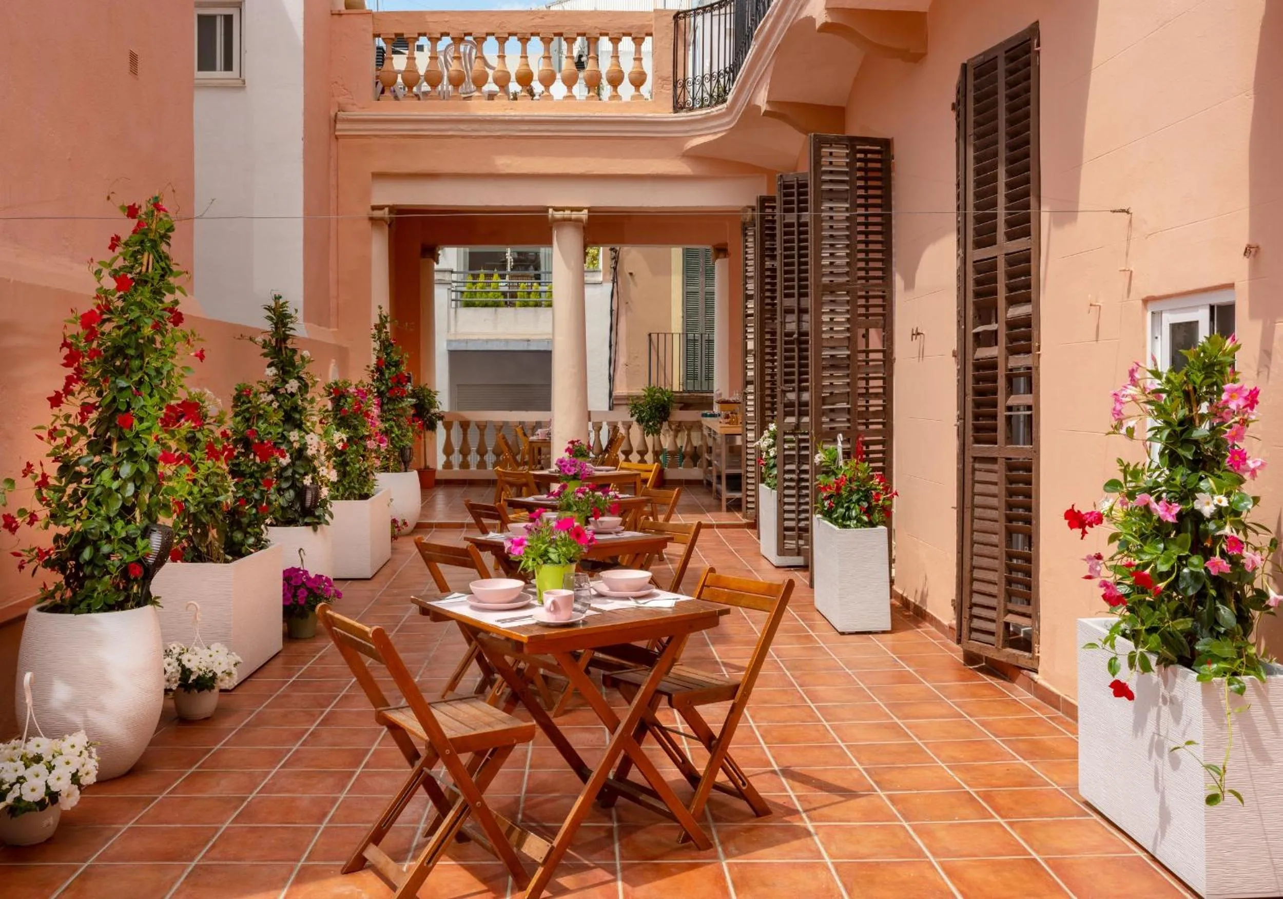 Antonios Hostal