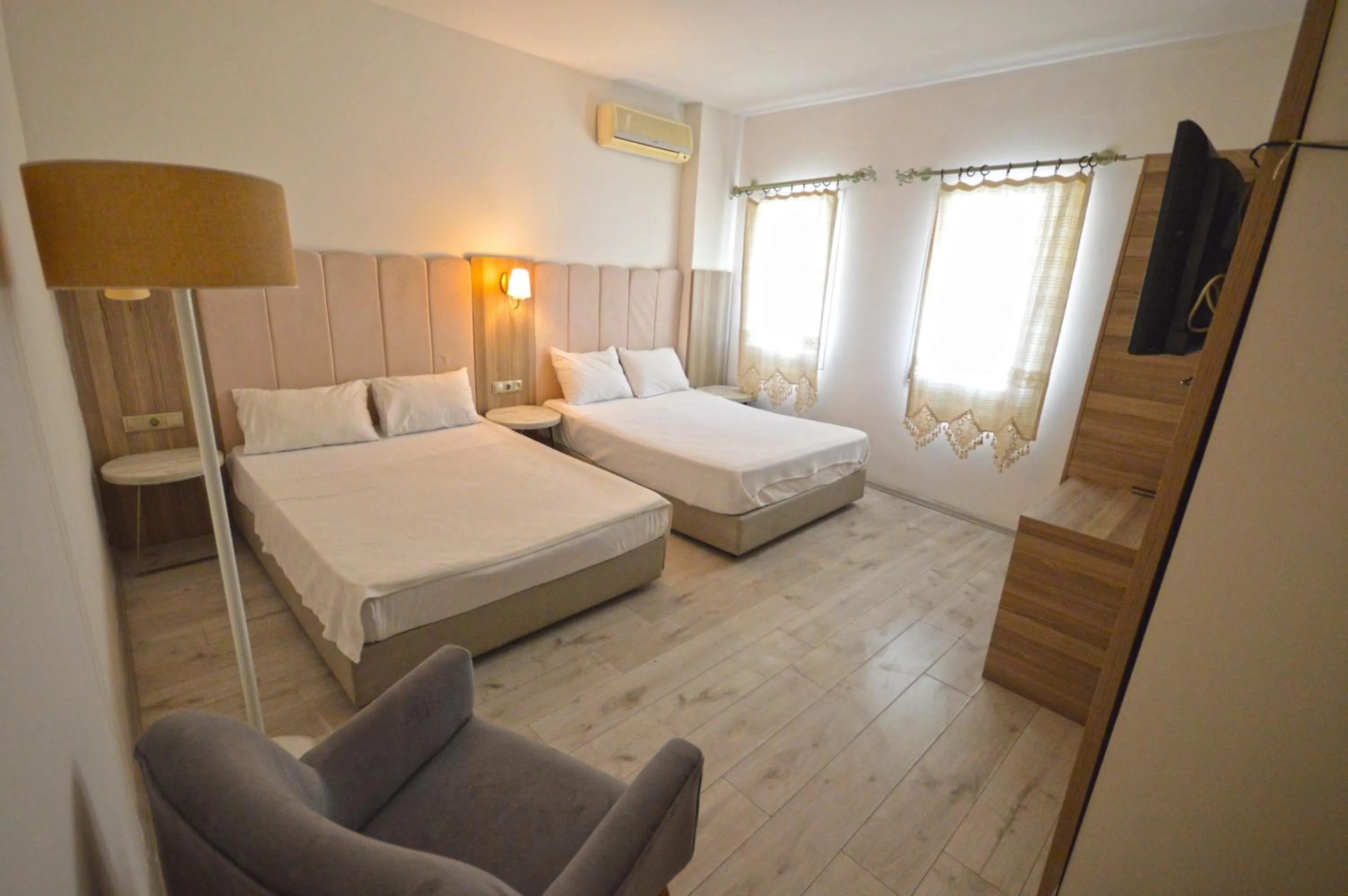 Photo of the whole room in The Hotel 48