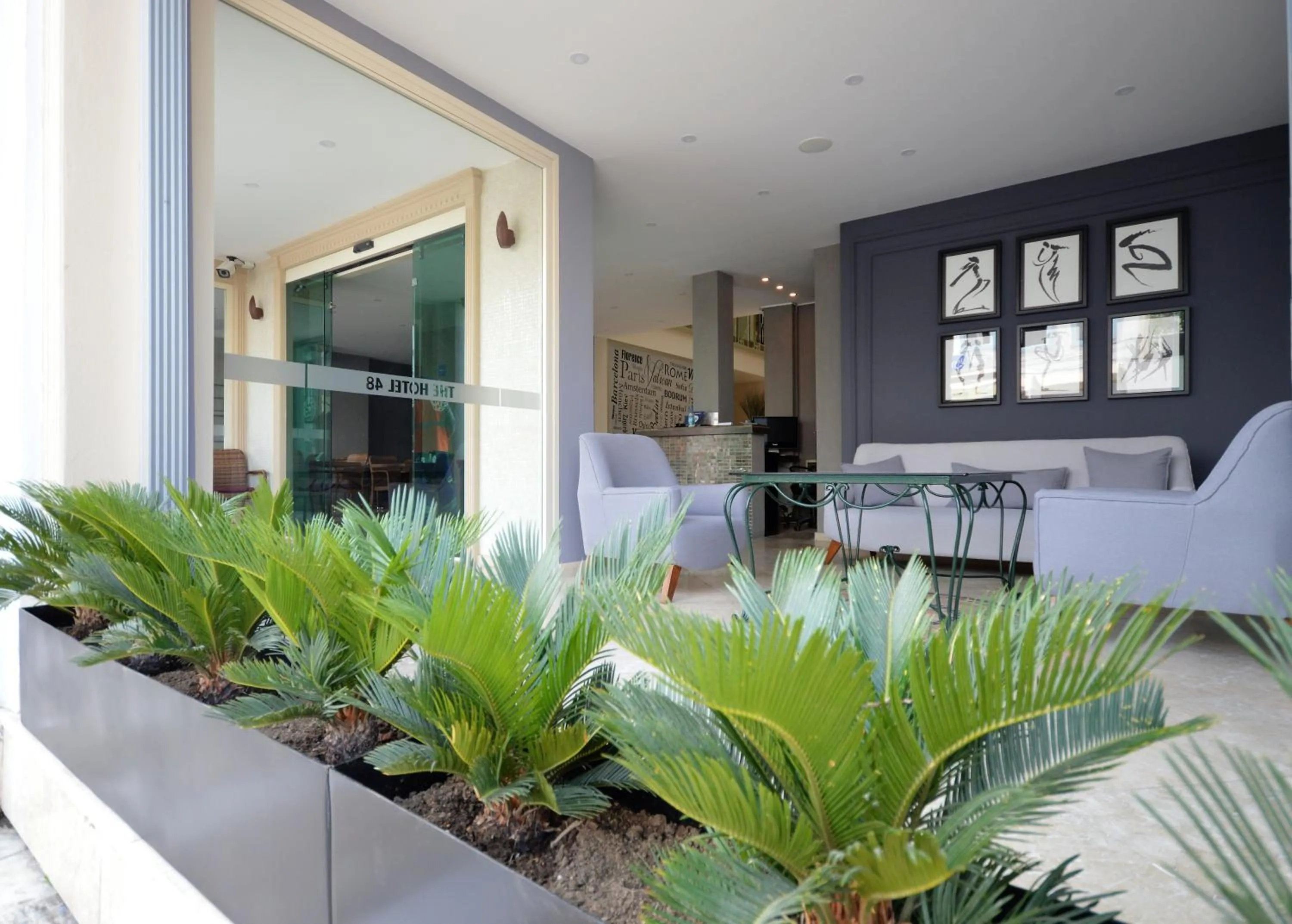 Patio in The Hotel 48