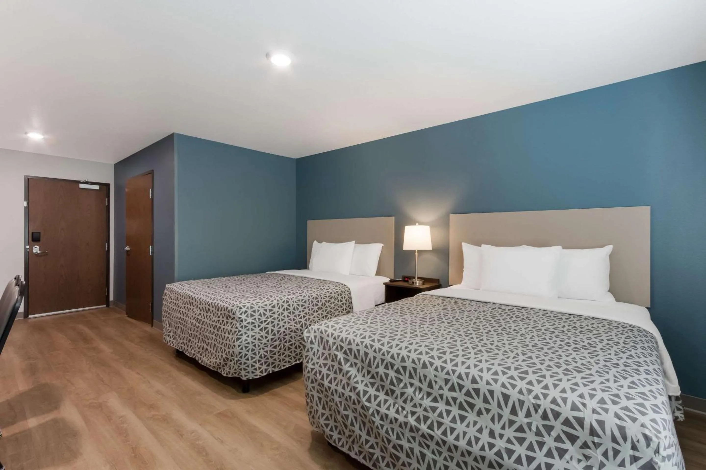 Bedroom, Bed in WoodSpring Suites Chandler Airport
