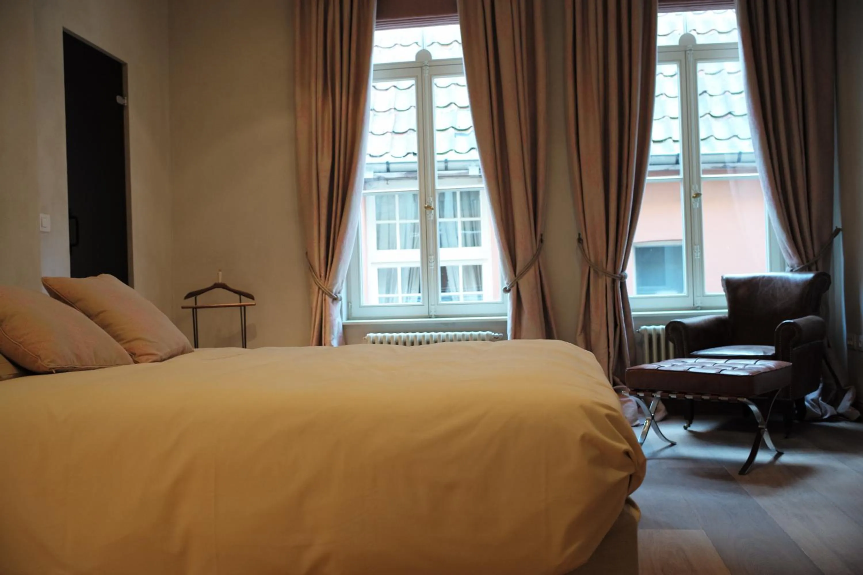 Bed in B&B Saint-Sauveur Bruges