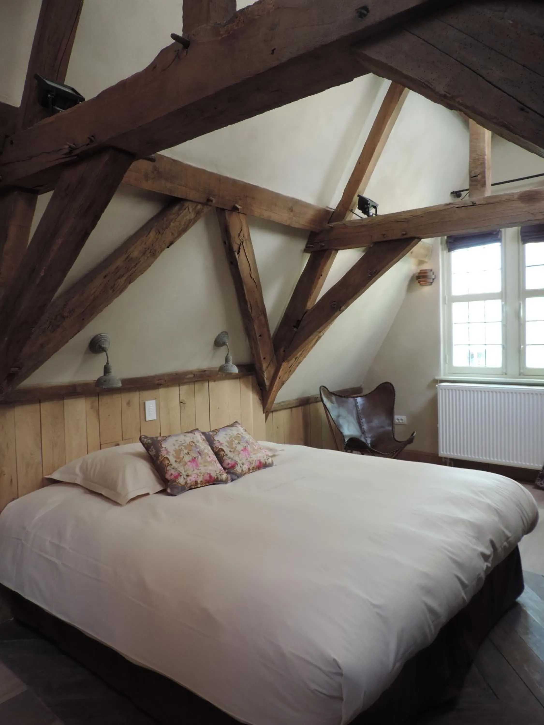 Day, Bed in B&B Saint-Sauveur Bruges